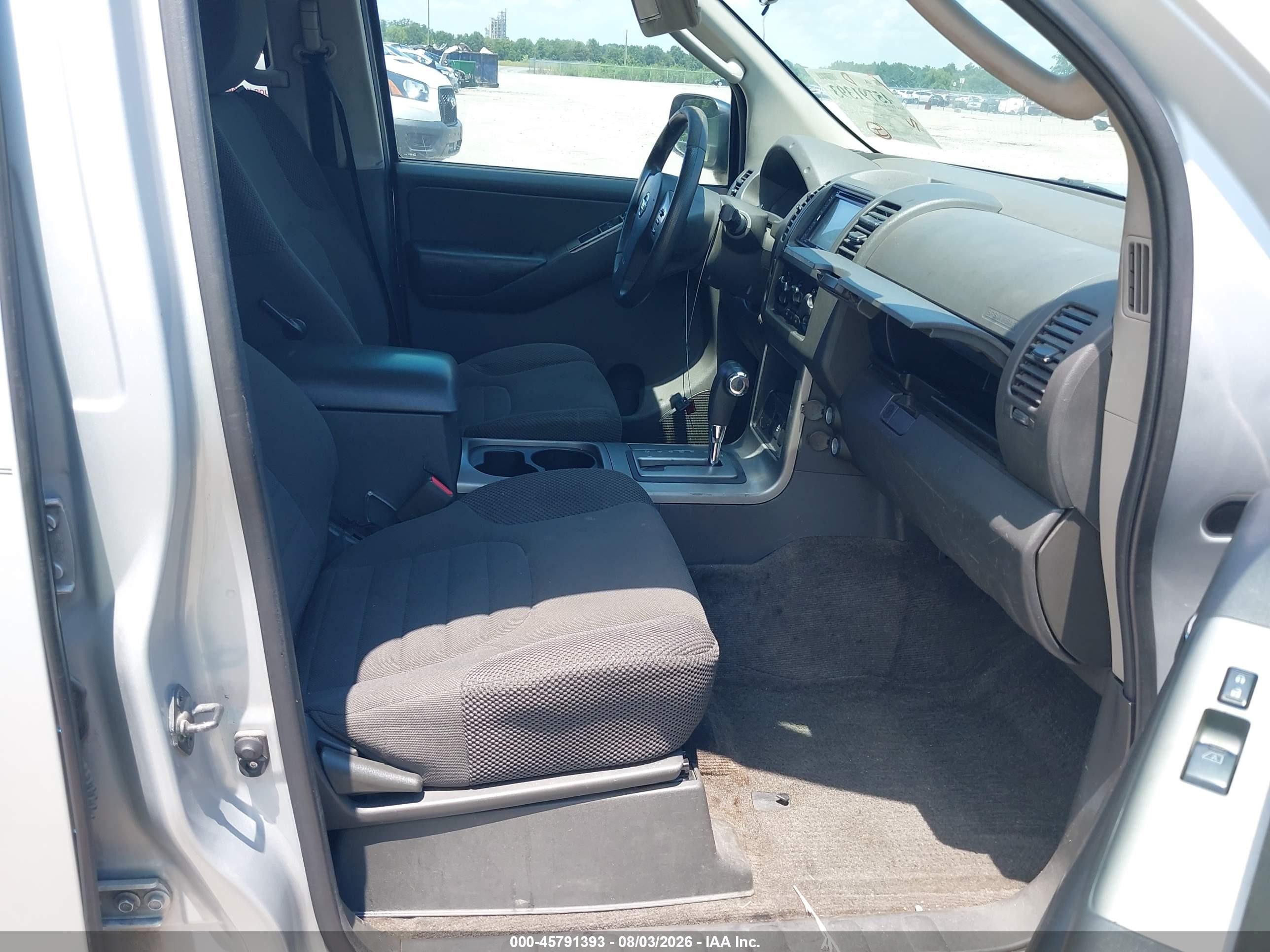 2012 Nissan Pathfinder S Silver vin: 5N1AR1NN4CC628095