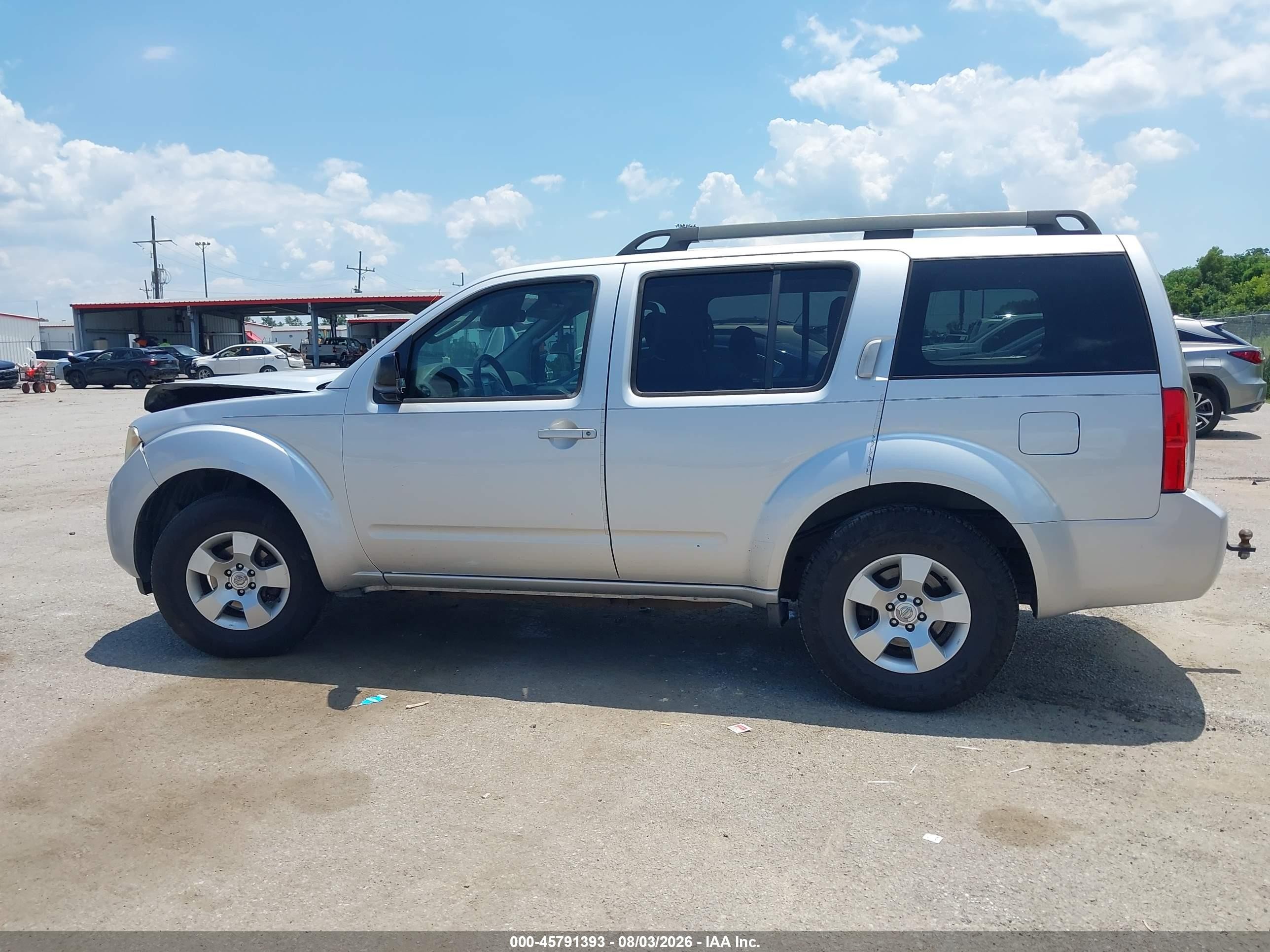 2012 Nissan Pathfinder S Silver vin: 5N1AR1NN4CC628095