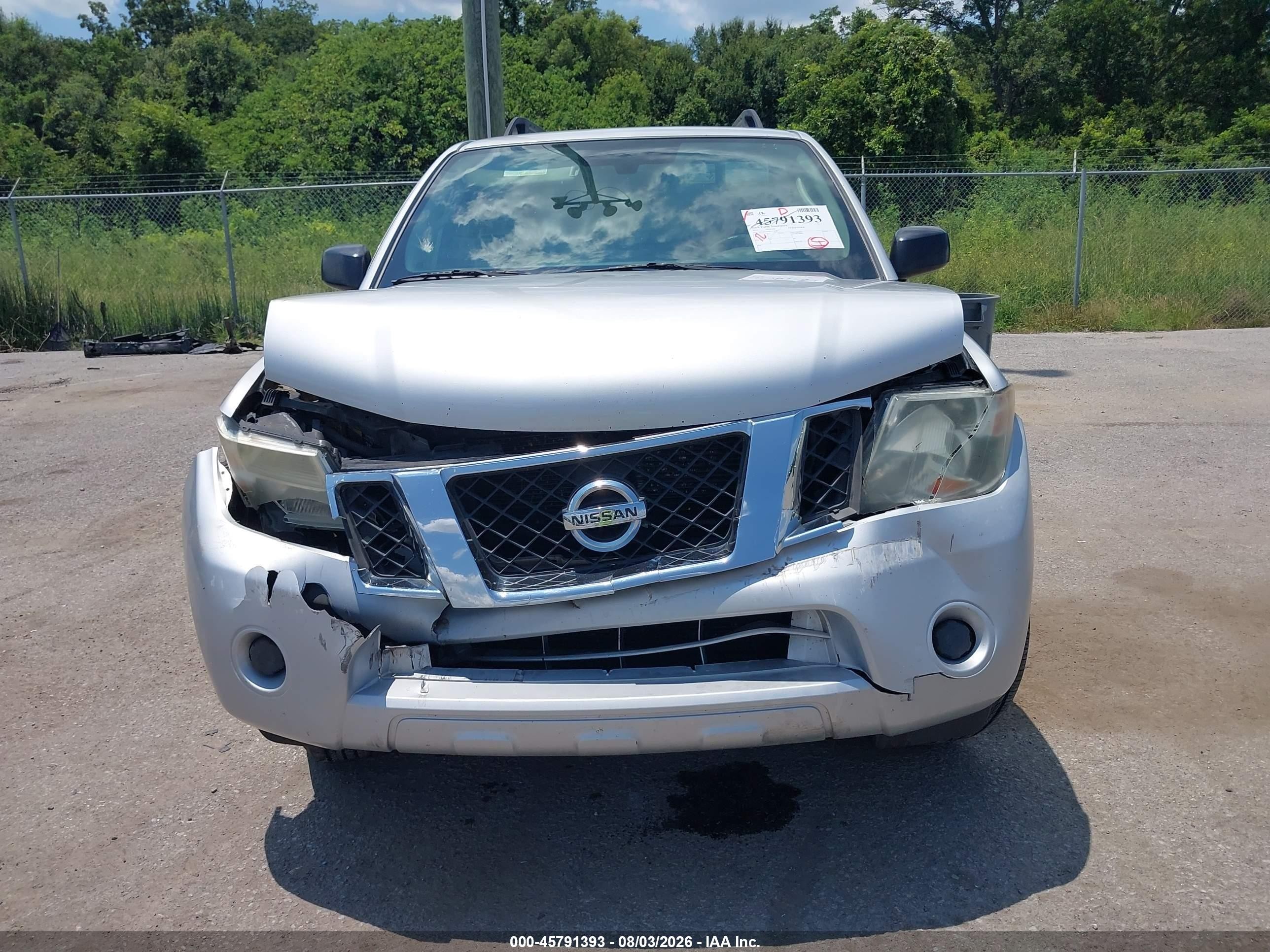 2012 Nissan Pathfinder S Silver vin: 5N1AR1NN4CC628095
