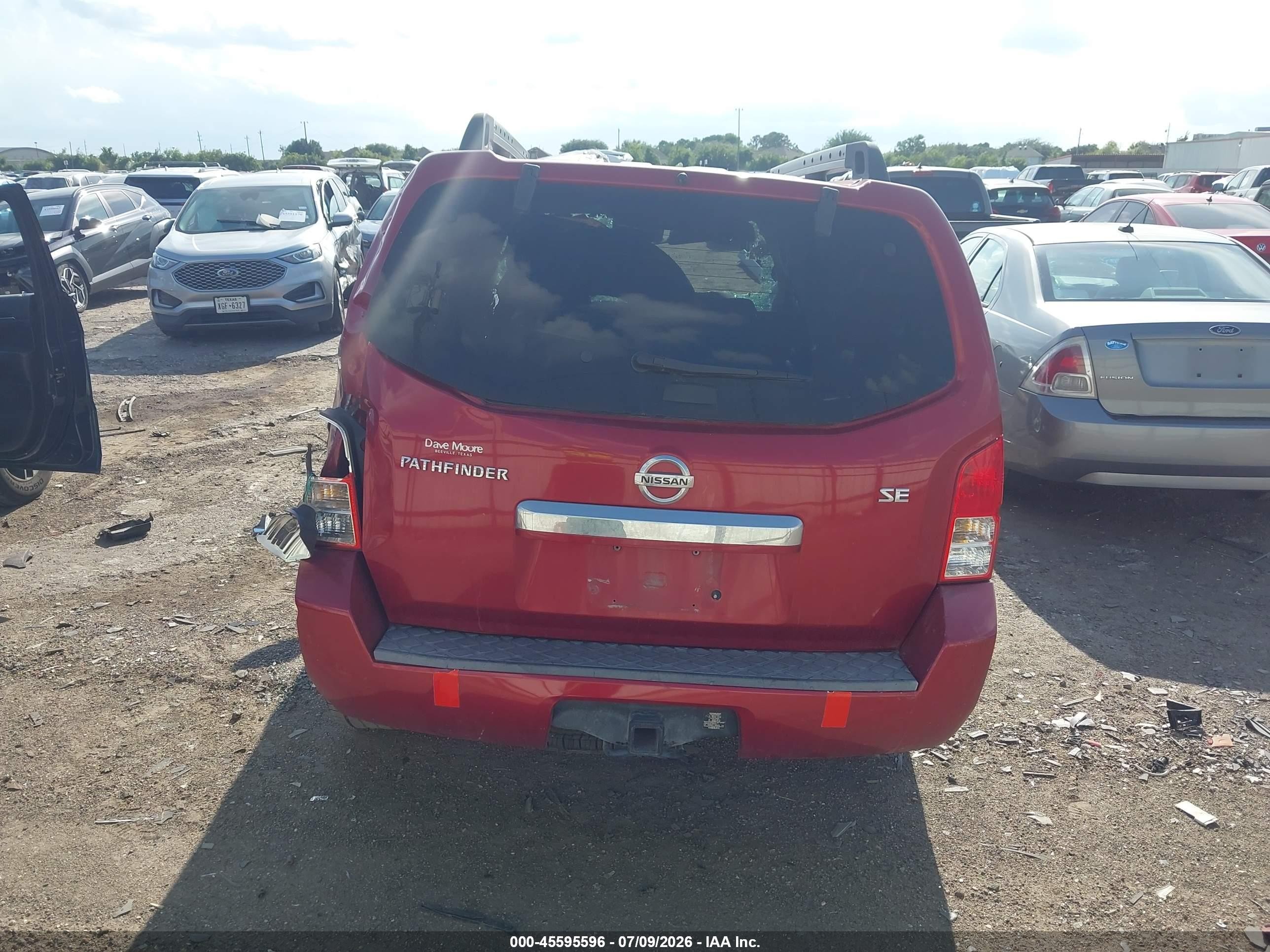 2010 Nissan Pathfinder Se Red vin: 5N1AR1NN5AC618141