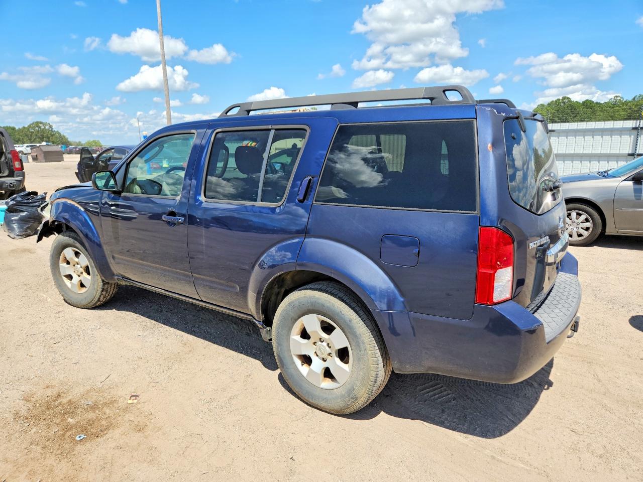 2010 Nissan Pathfinder S Fe+ Blue vin: 5N1AR1NN5AC629382