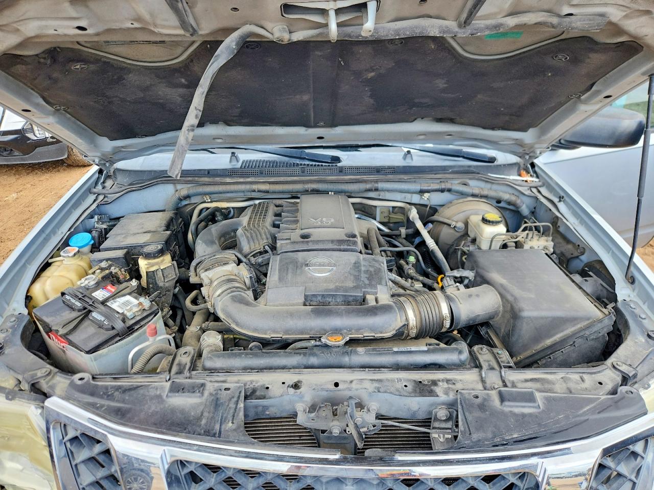 2011 Nissan Pathfinder S Silver vin: 5N1AR1NN5BC614950