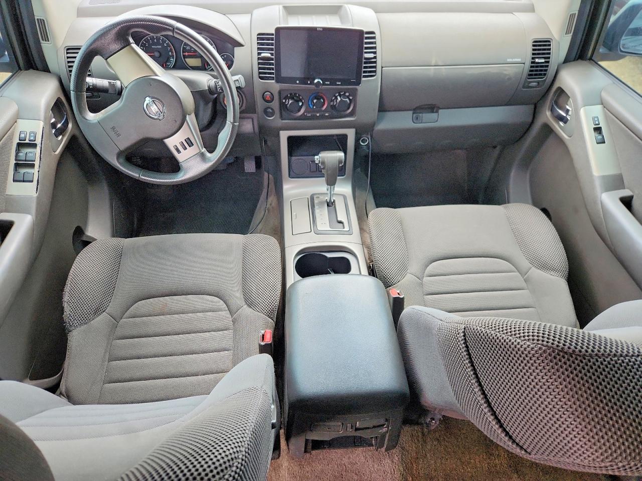 2011 Nissan Pathfinder S Silver vin: 5N1AR1NN5BC614950