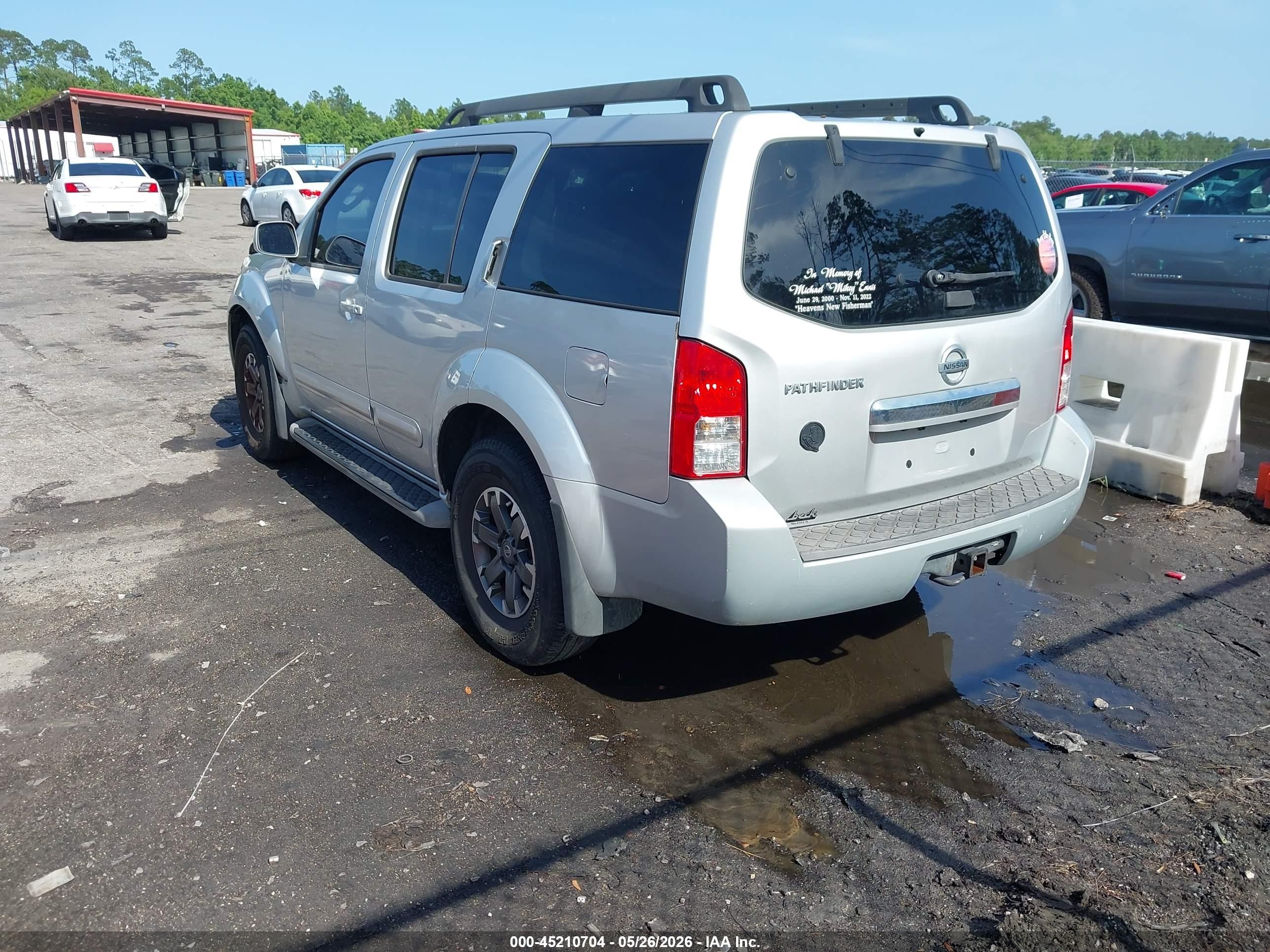 2012 Nissan Pathfinder Sv Silver vin: 5N1AR1NN5CC600967