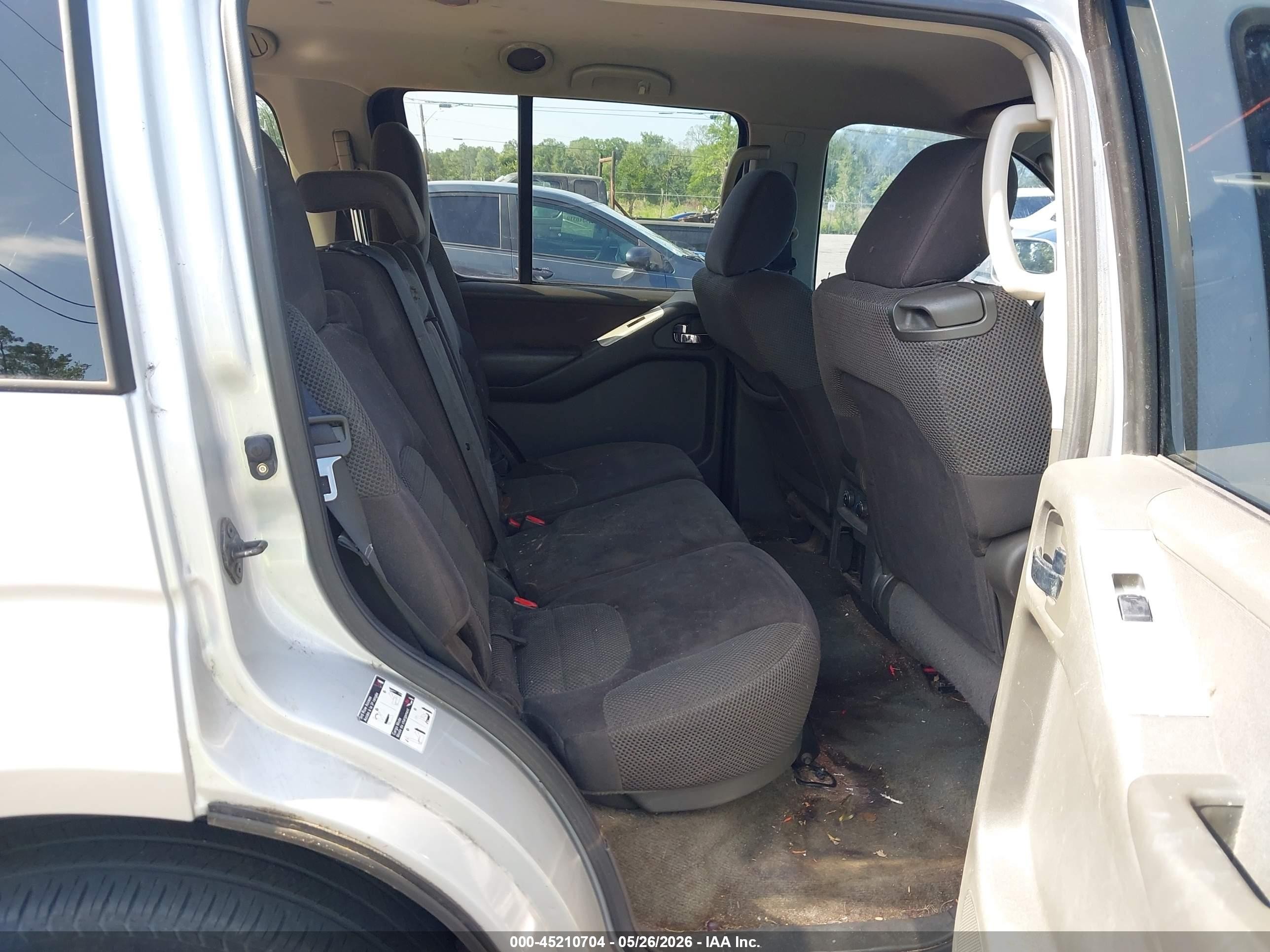 2012 Nissan Pathfinder Sv Silver vin: 5N1AR1NN5CC600967