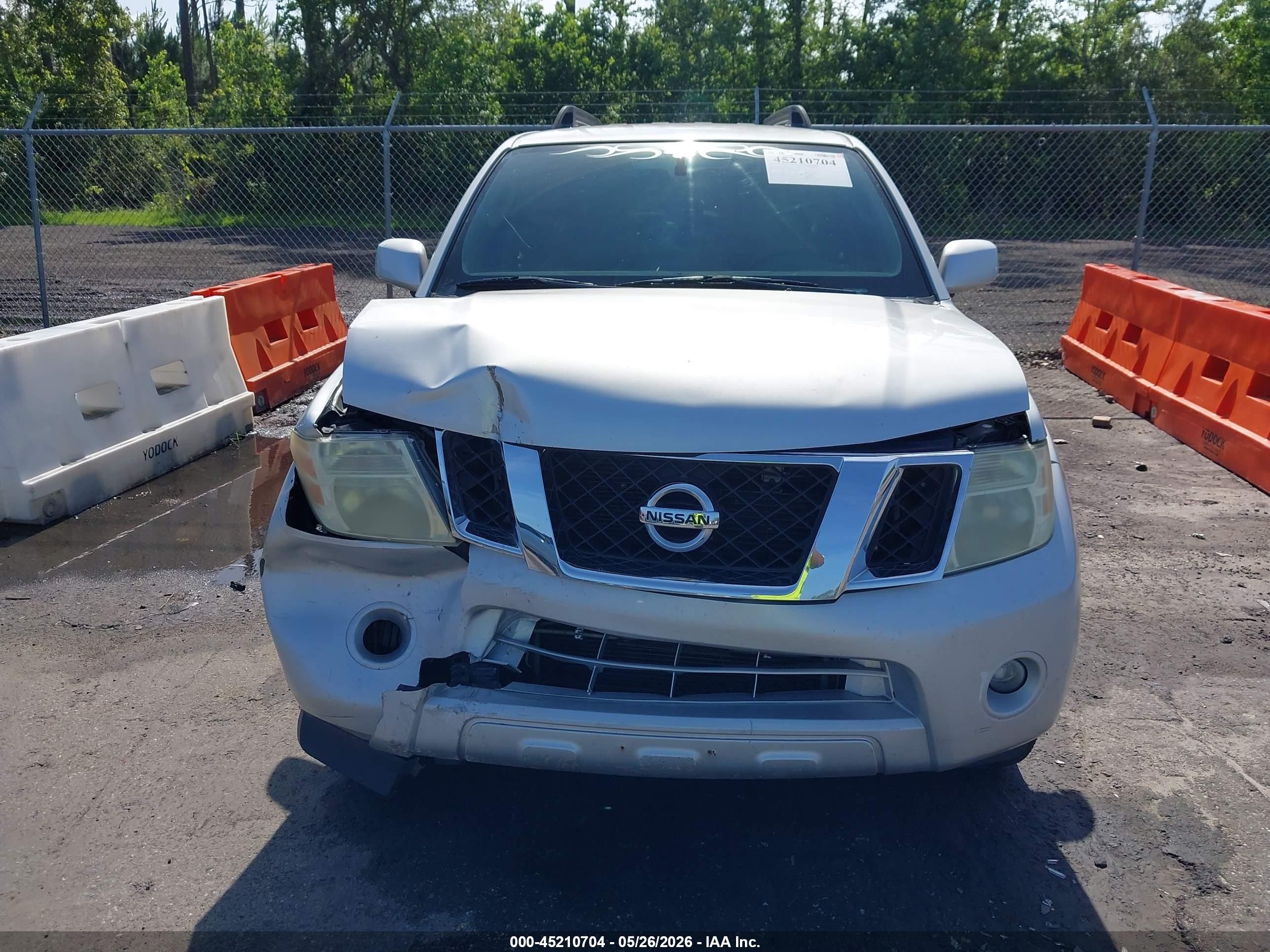 2012 Nissan Pathfinder Sv Silver vin: 5N1AR1NN5CC600967