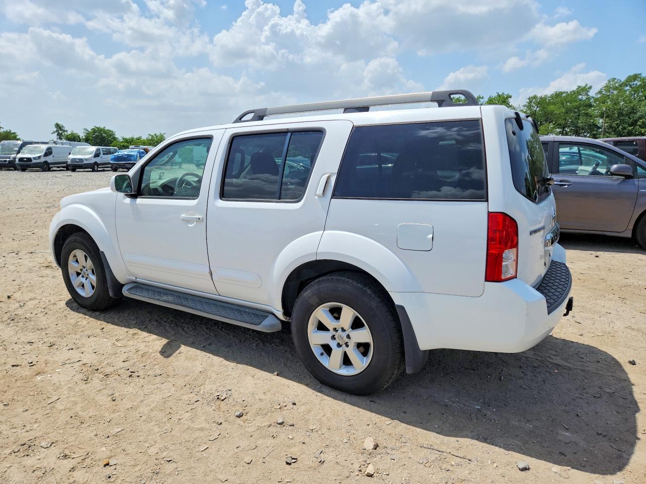 2012 Nissan Pathfinder S White vin: 5N1AR1NN5CC617395