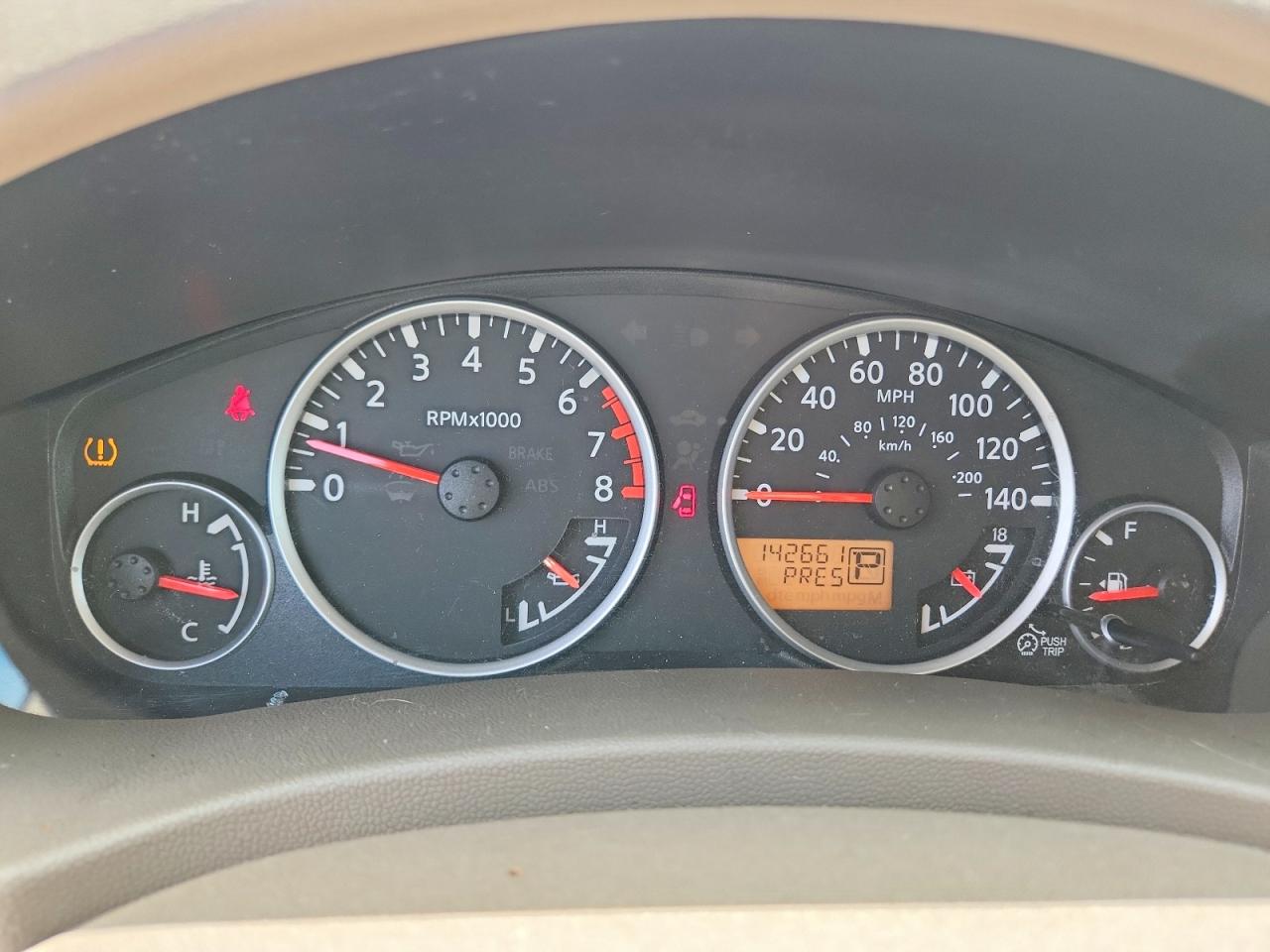 2012 Nissan Pathfinder S White vin: 5N1AR1NN5CC617395