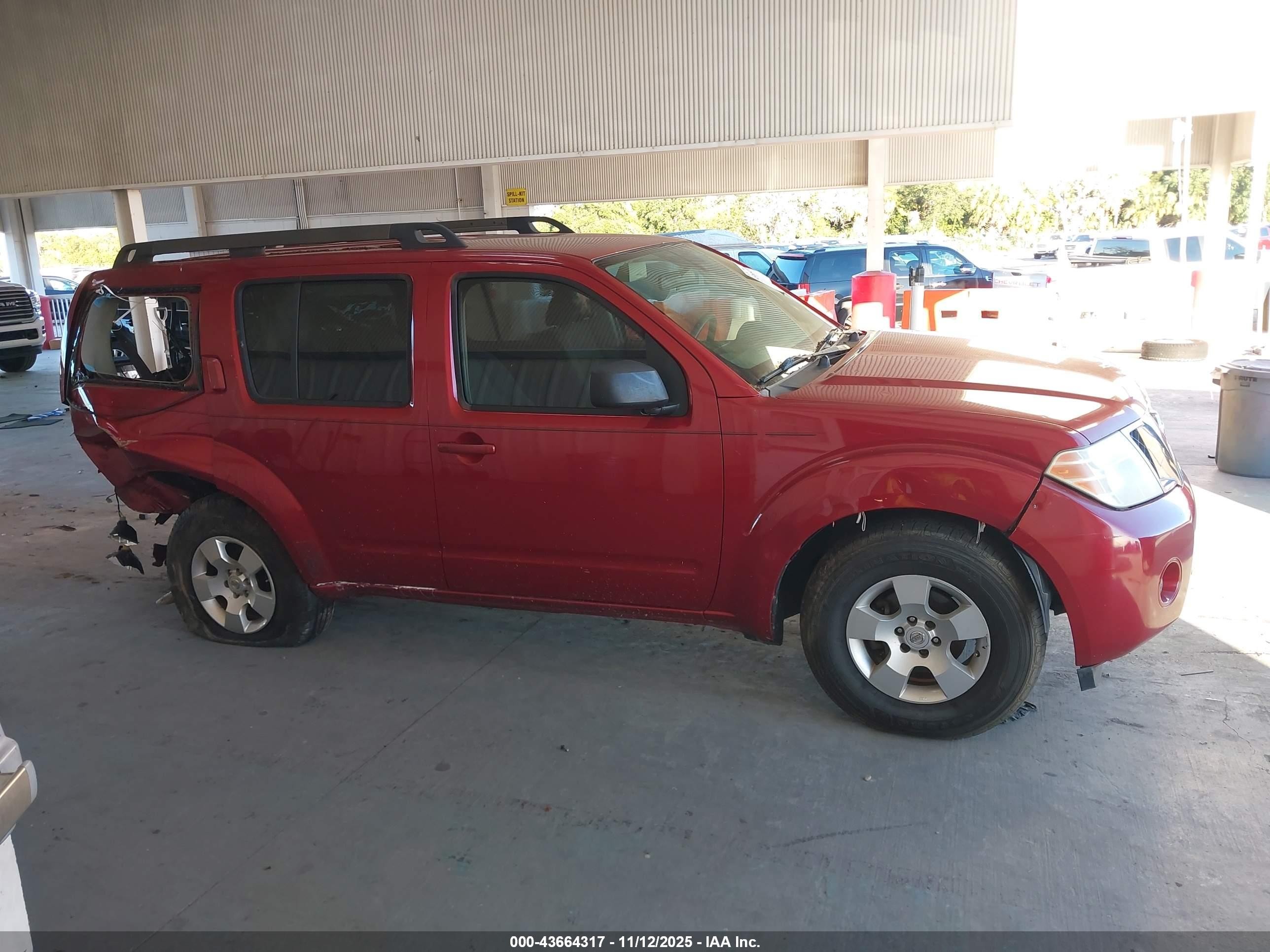 2012 Nissan Pathfinder S Red vin: 5N1AR1NN5CC625965