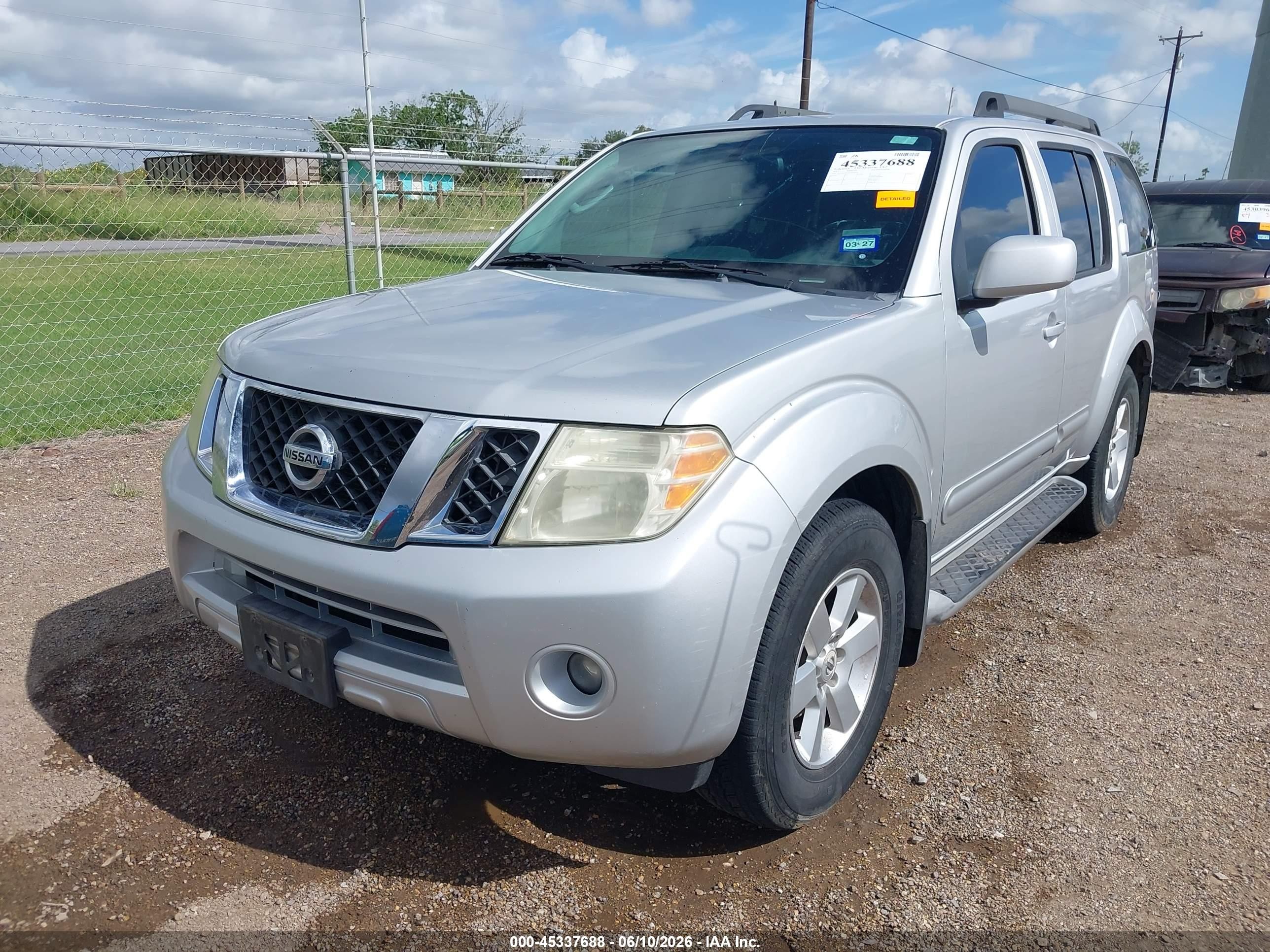 2012 Nissan Pathfinder Sv Silver vin: 5N1AR1NN5CC639770