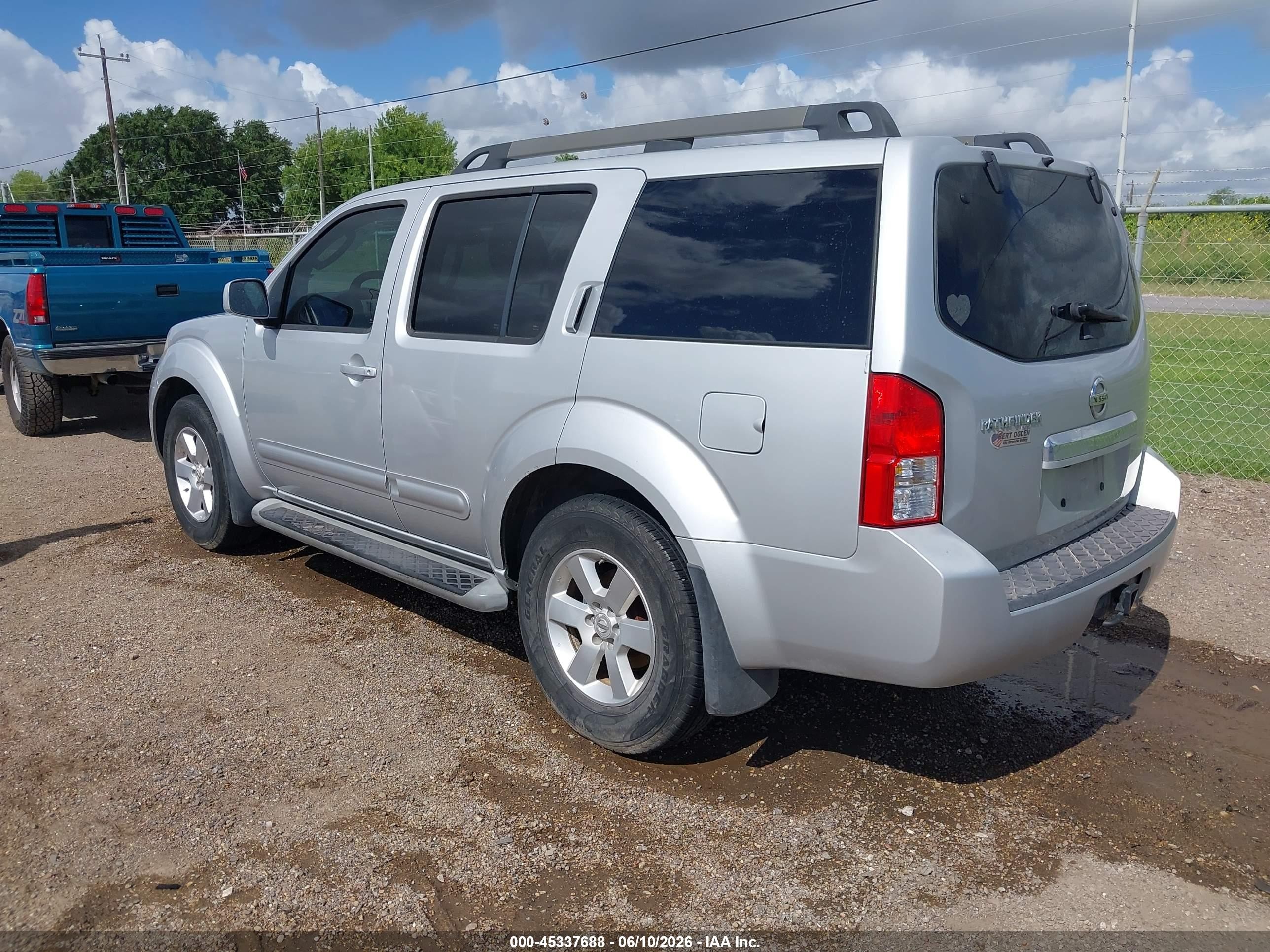 2012 Nissan Pathfinder Sv Silver vin: 5N1AR1NN5CC639770