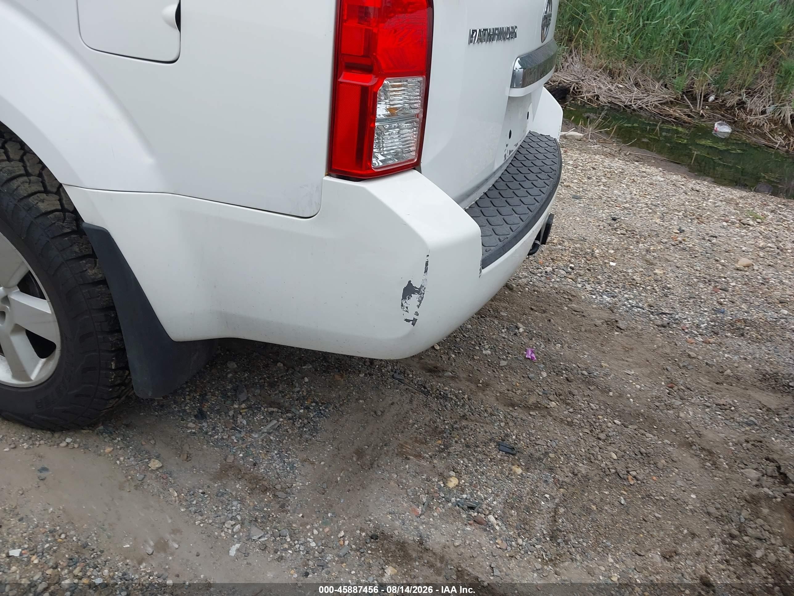 2011 Nissan Pathfinder Sv White vin: 5N1AR1NN6BC617260