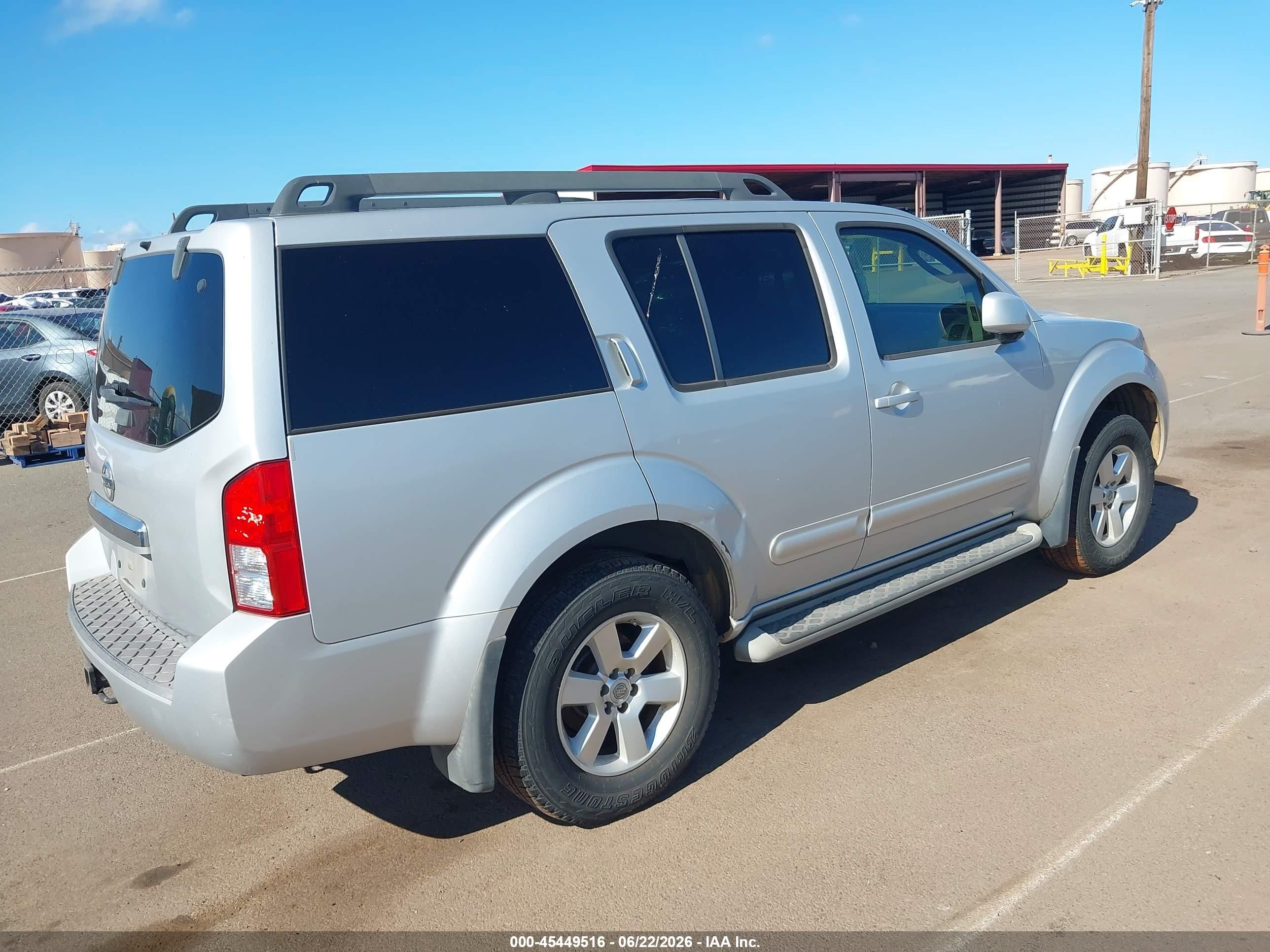 2012 Nissan Pathfinder Sv Silver vin: 5N1AR1NN6CC620838