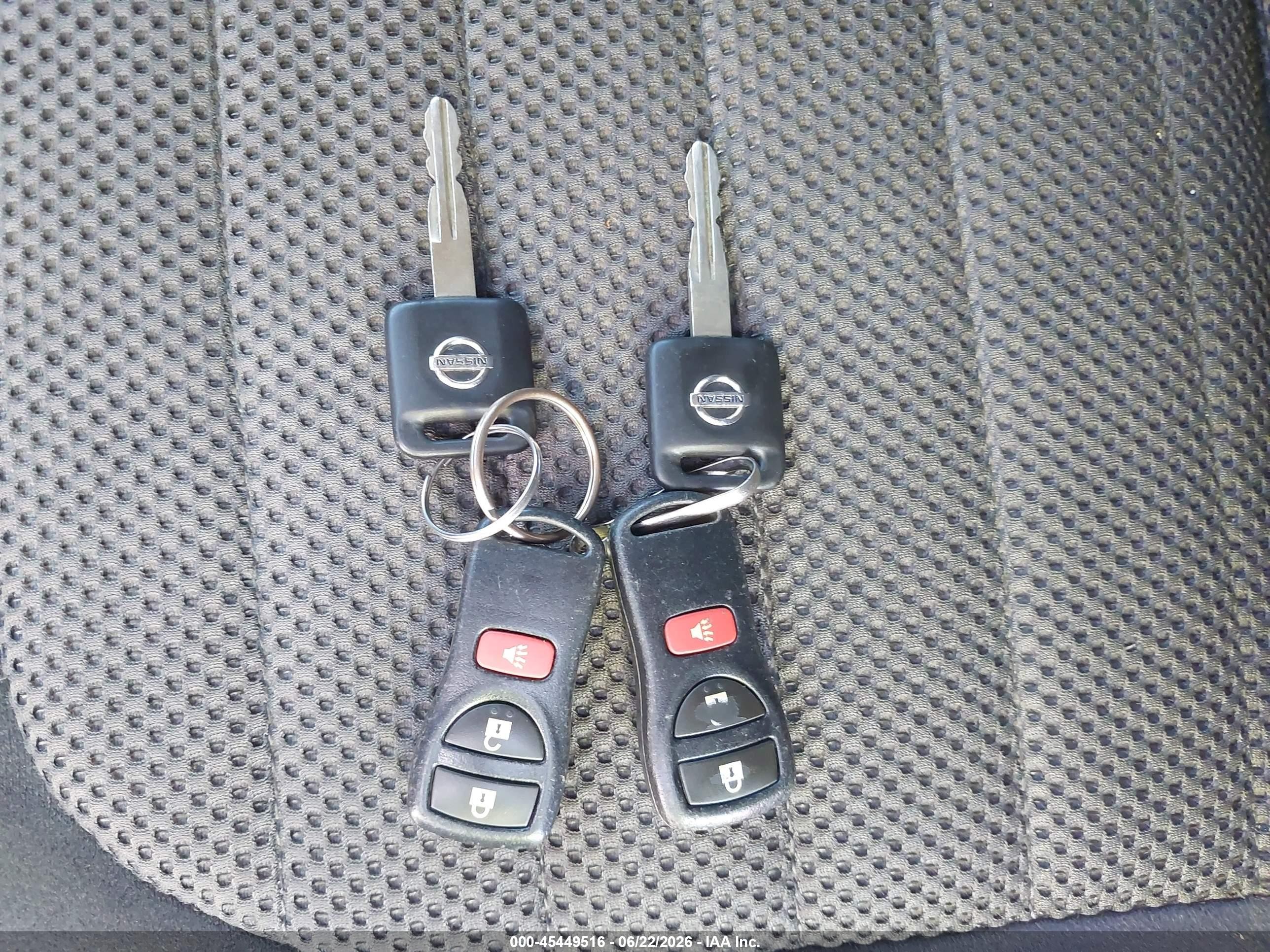 2012 Nissan Pathfinder Sv Silver vin: 5N1AR1NN6CC620838