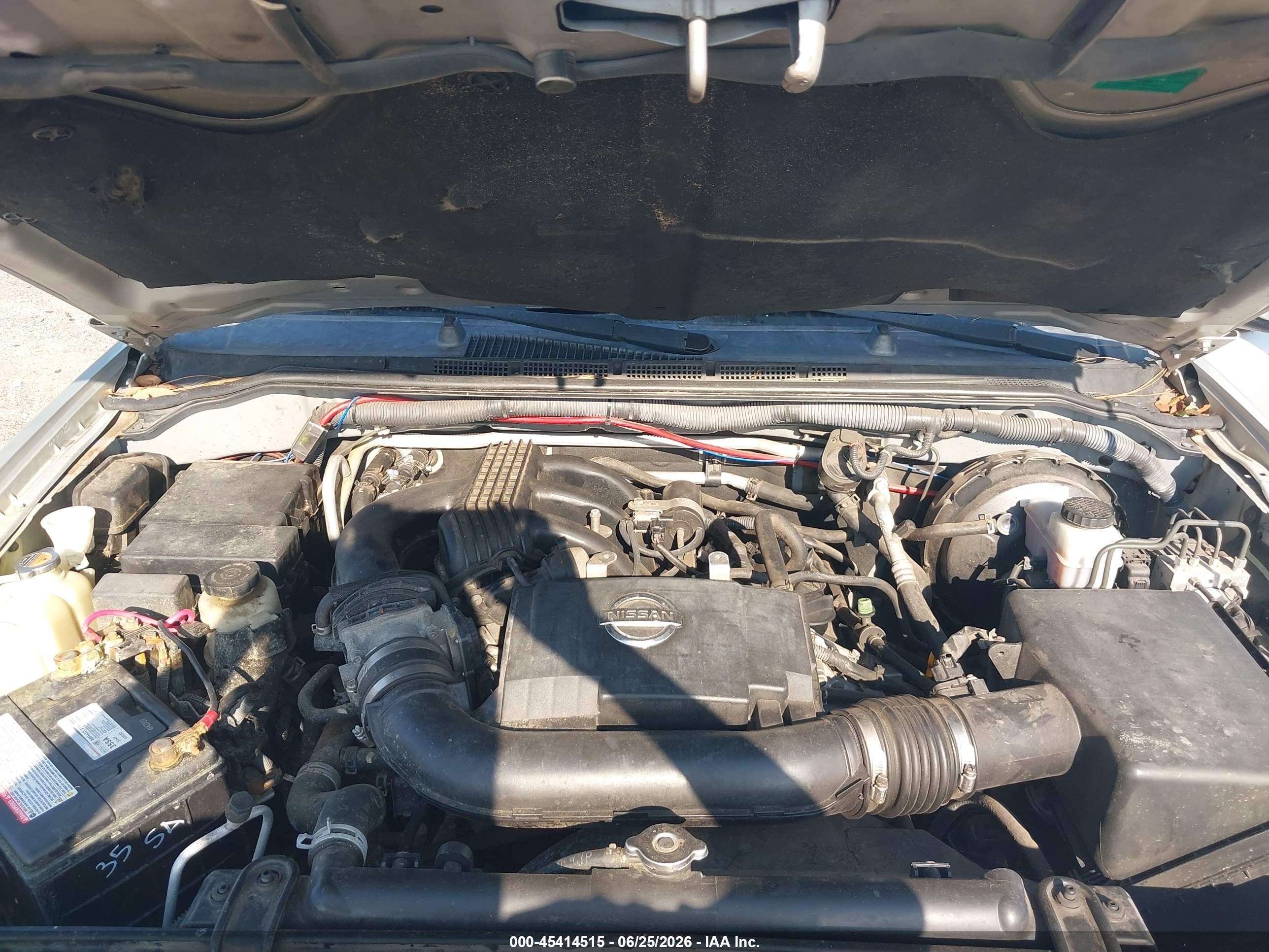 2012 Nissan Pathfinder Sv Серебряный vin: 5N1AR1NN6CC620984