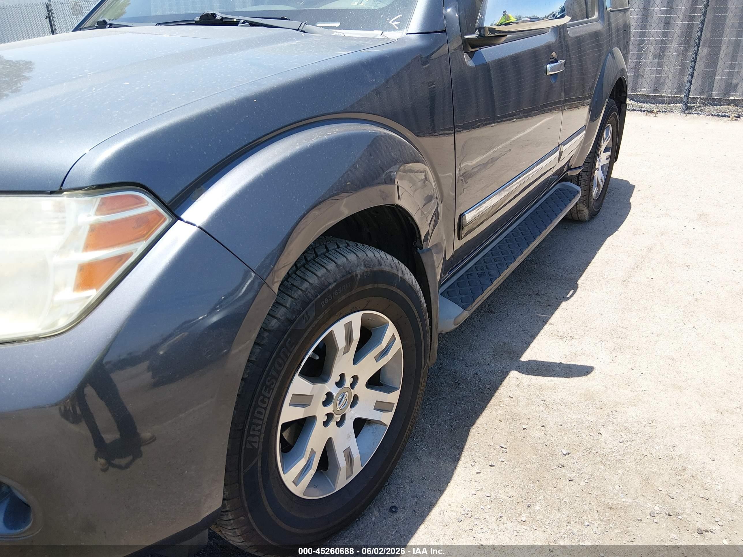 2012 Nissan Pathfinder Silver Gray vin: 5N1AR1NN7CC603398