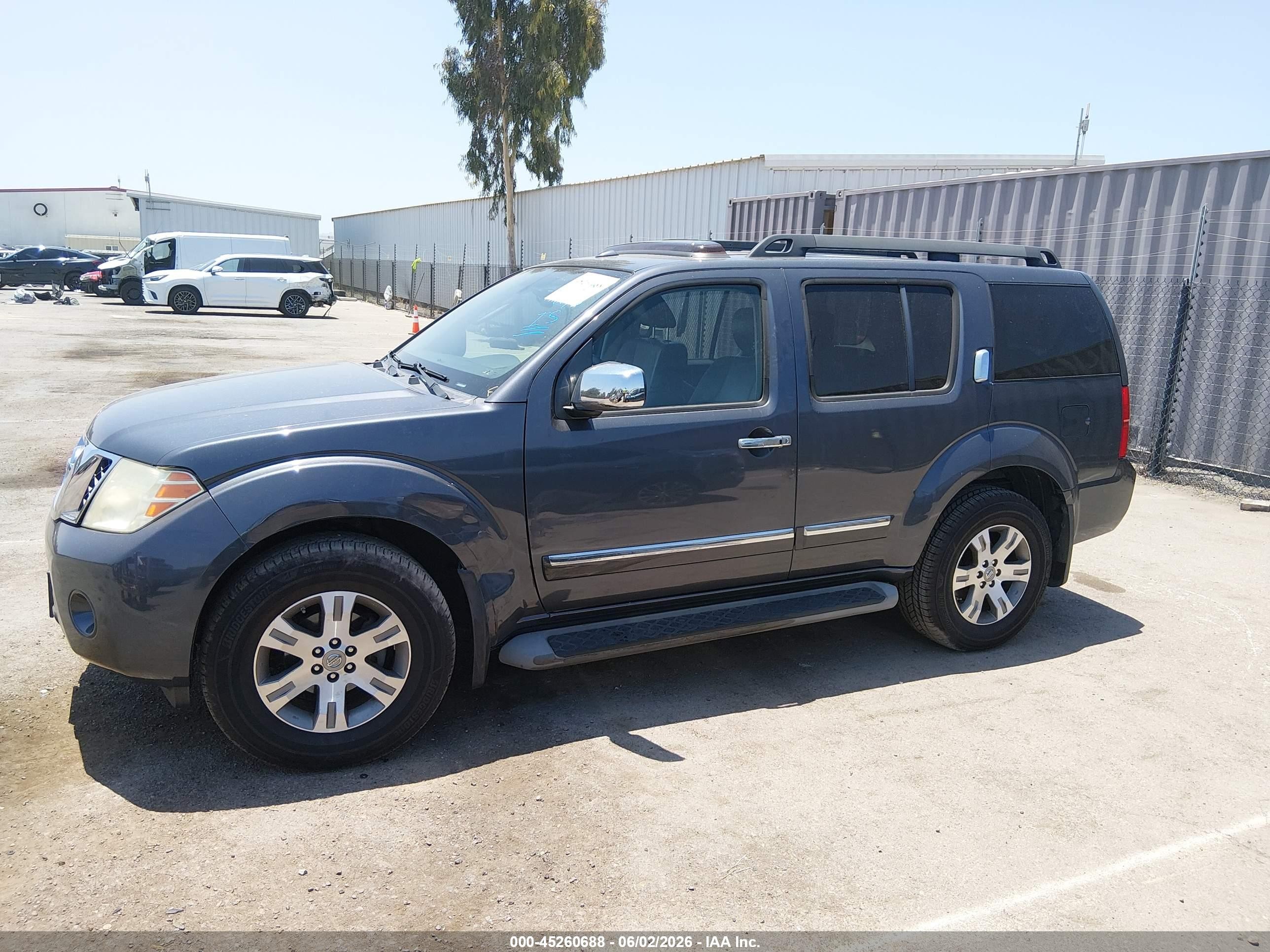 2012 Nissan Pathfinder Silver Gray vin: 5N1AR1NN7CC603398