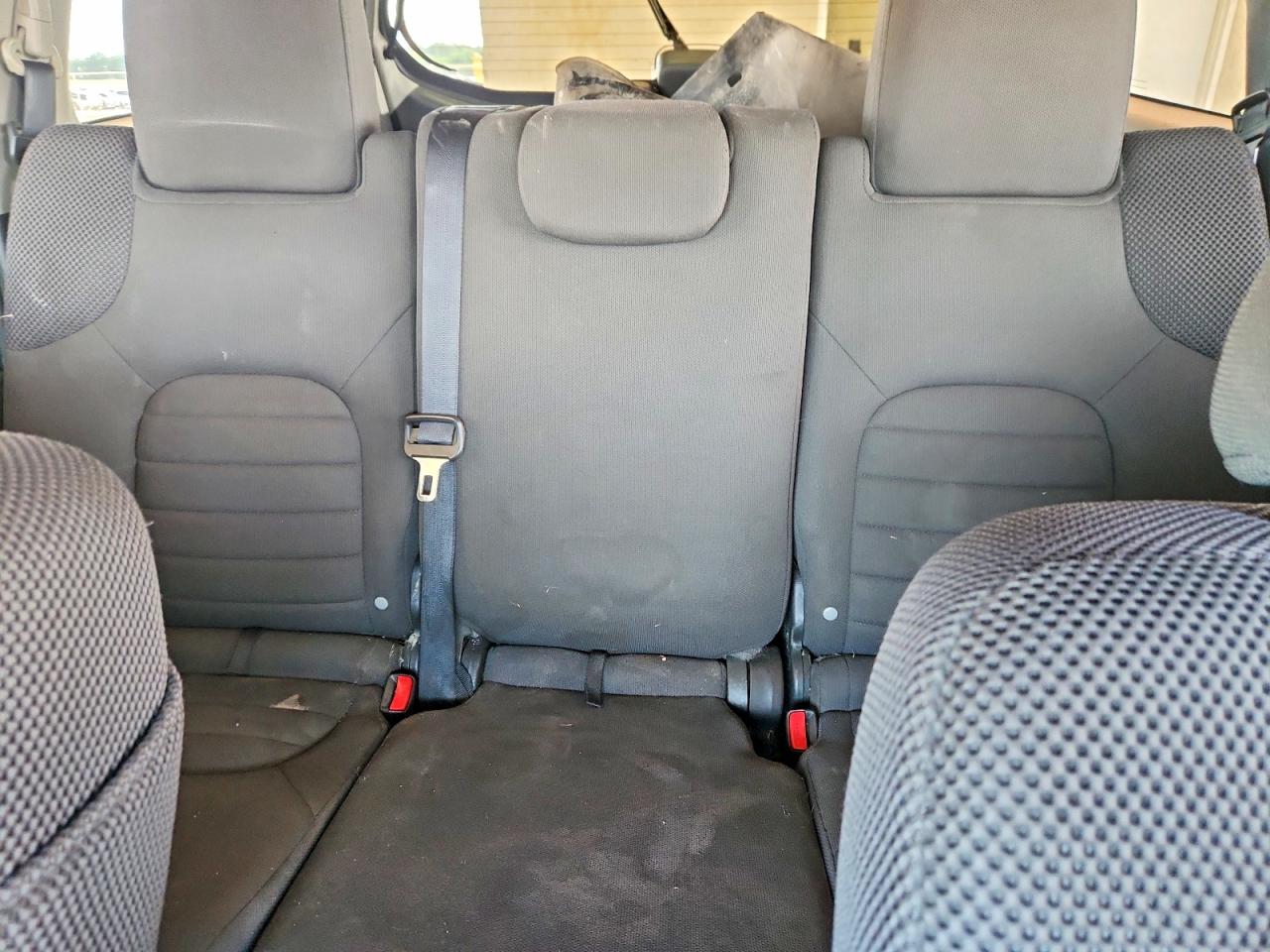 2012 Nissan Pathfinder S Silver vin: 5N1AR1NN7CC612716