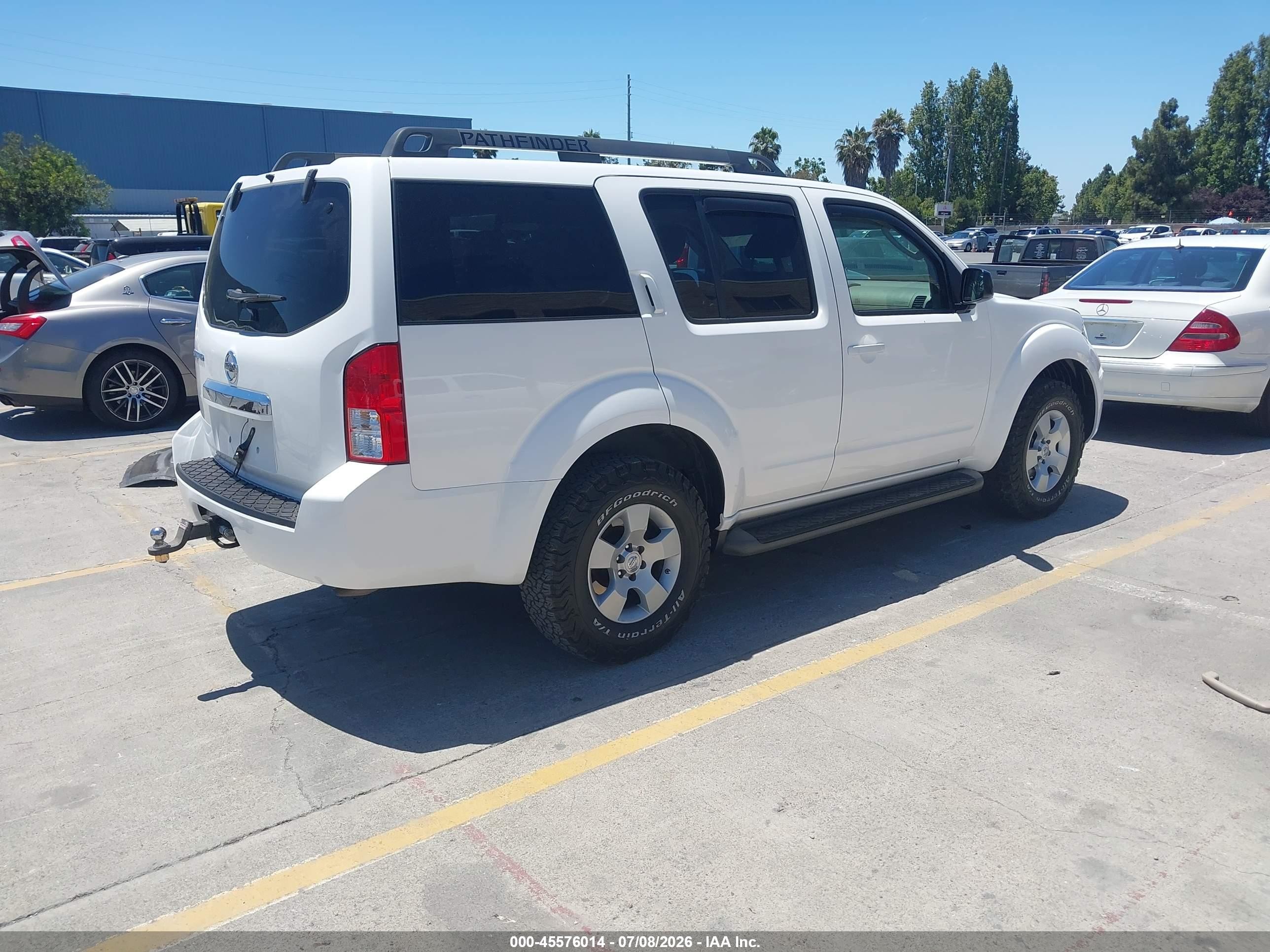 2012 Nissan Pathfinder S White vin: 5N1AR1NN7CC616183