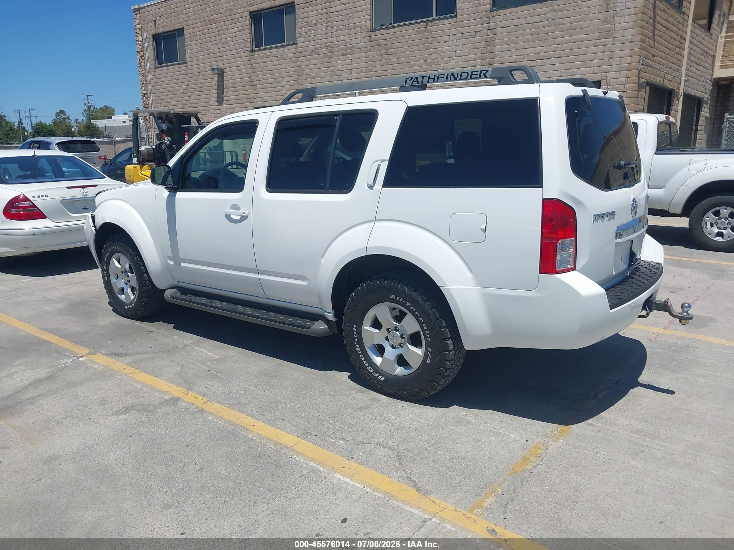 2012 Nissan Pathfinder S White vin: 5N1AR1NN7CC616183