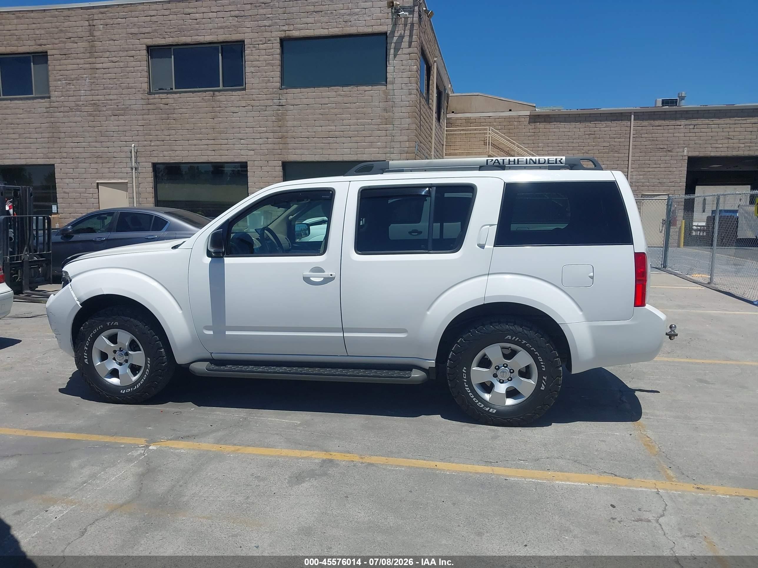 2012 Nissan Pathfinder S White vin: 5N1AR1NN7CC616183