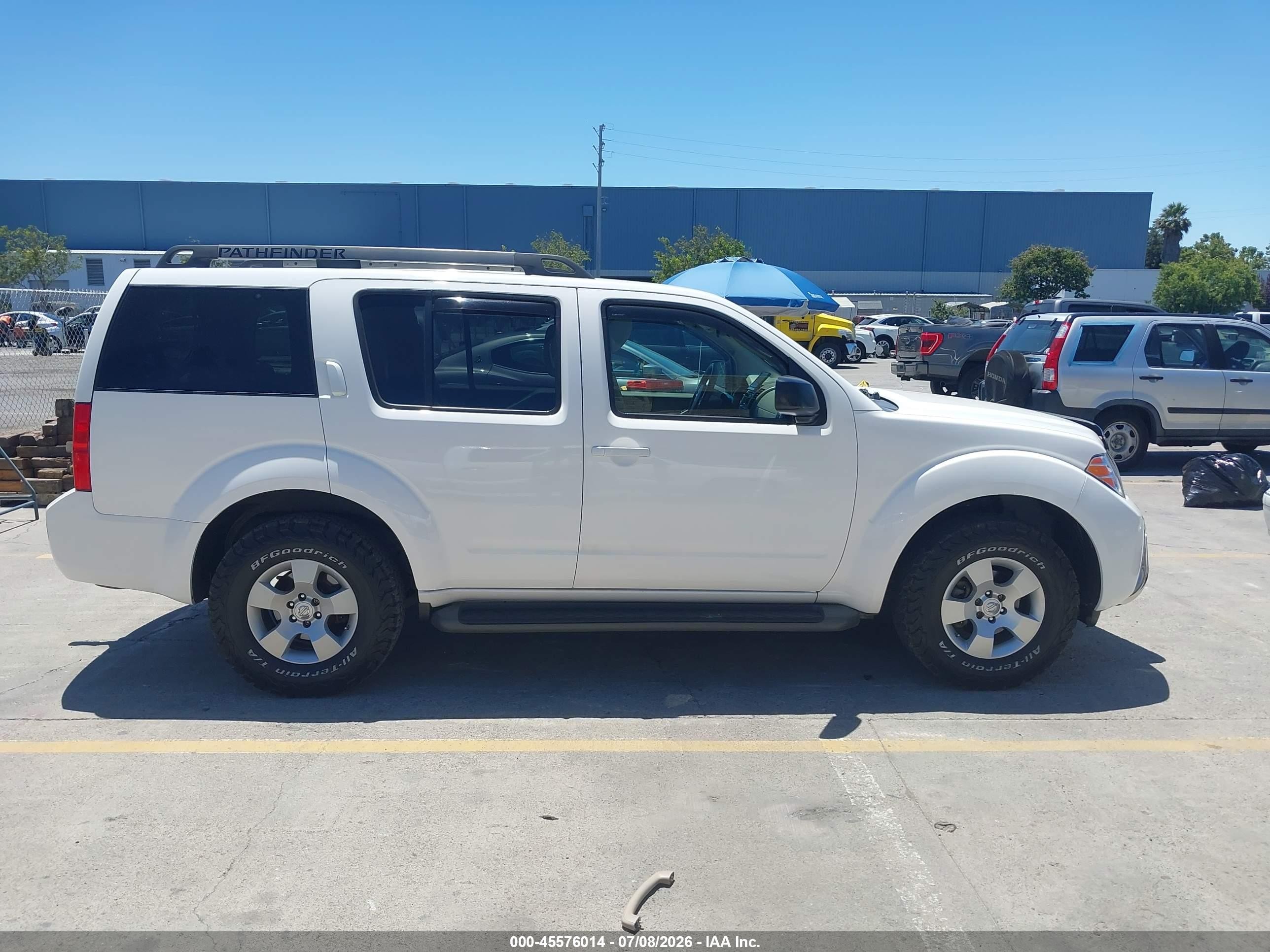 2012 Nissan Pathfinder S White vin: 5N1AR1NN7CC616183