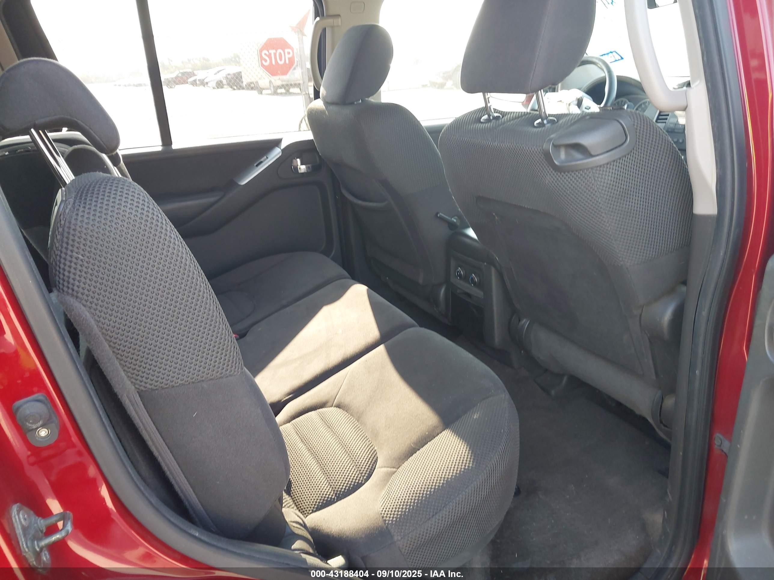 2010 Nissan Pathfinder Se Красный vin: 5N1AR1NN8AC624385