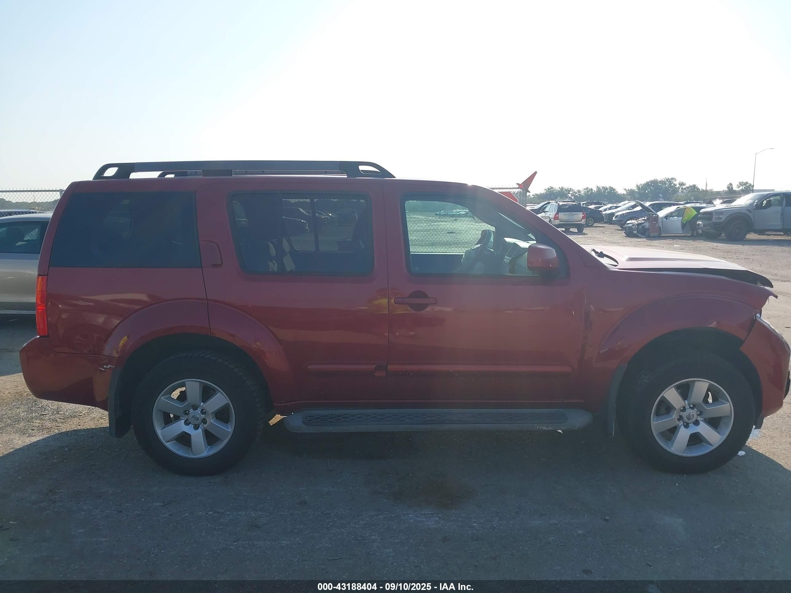 2010 Nissan Pathfinder Se Красный vin: 5N1AR1NN8AC624385