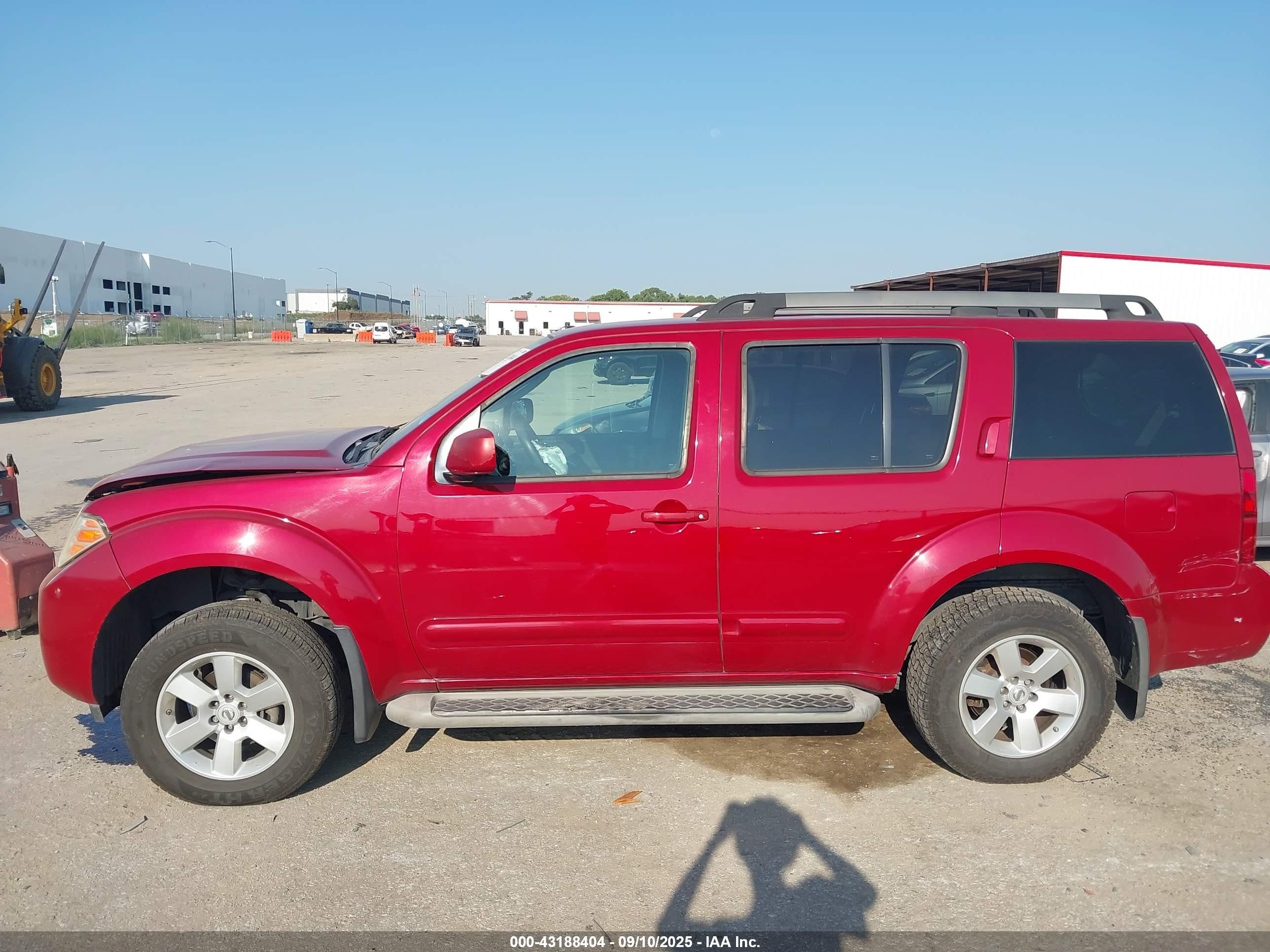 2010 Nissan Pathfinder Se Красный vin: 5N1AR1NN8AC624385