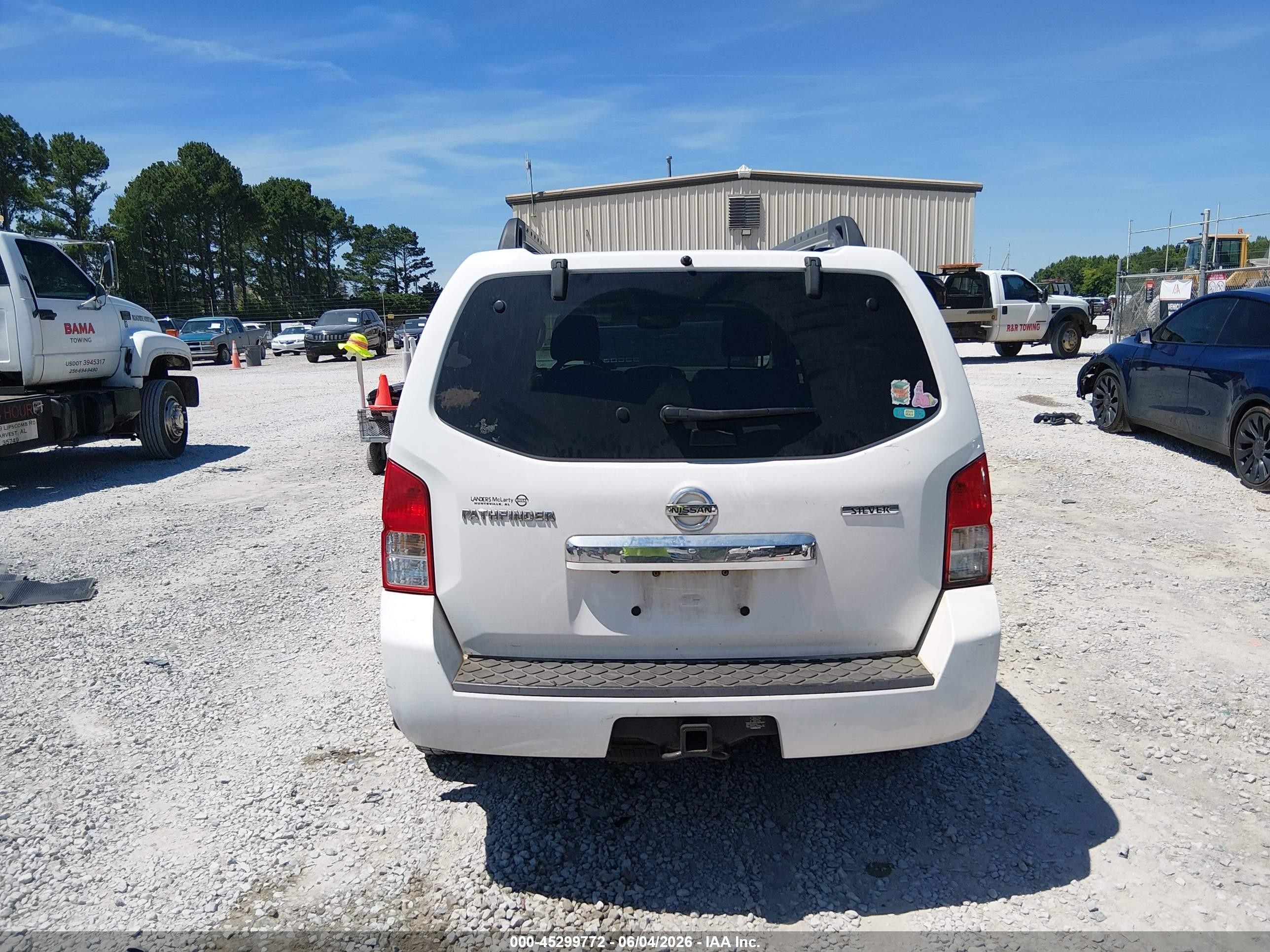 2011 Nissan Pathfinder Silver White vin: 5N1AR1NN8BC625229