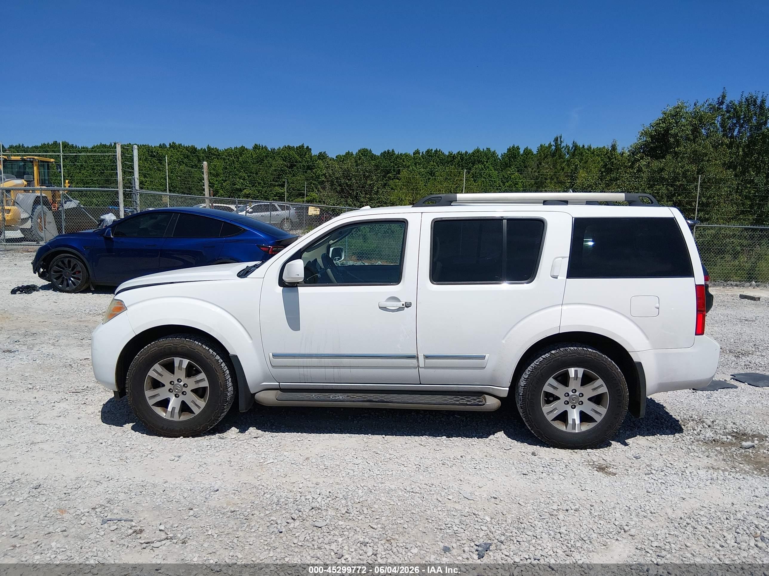 2011 Nissan Pathfinder Silver White vin: 5N1AR1NN8BC625229