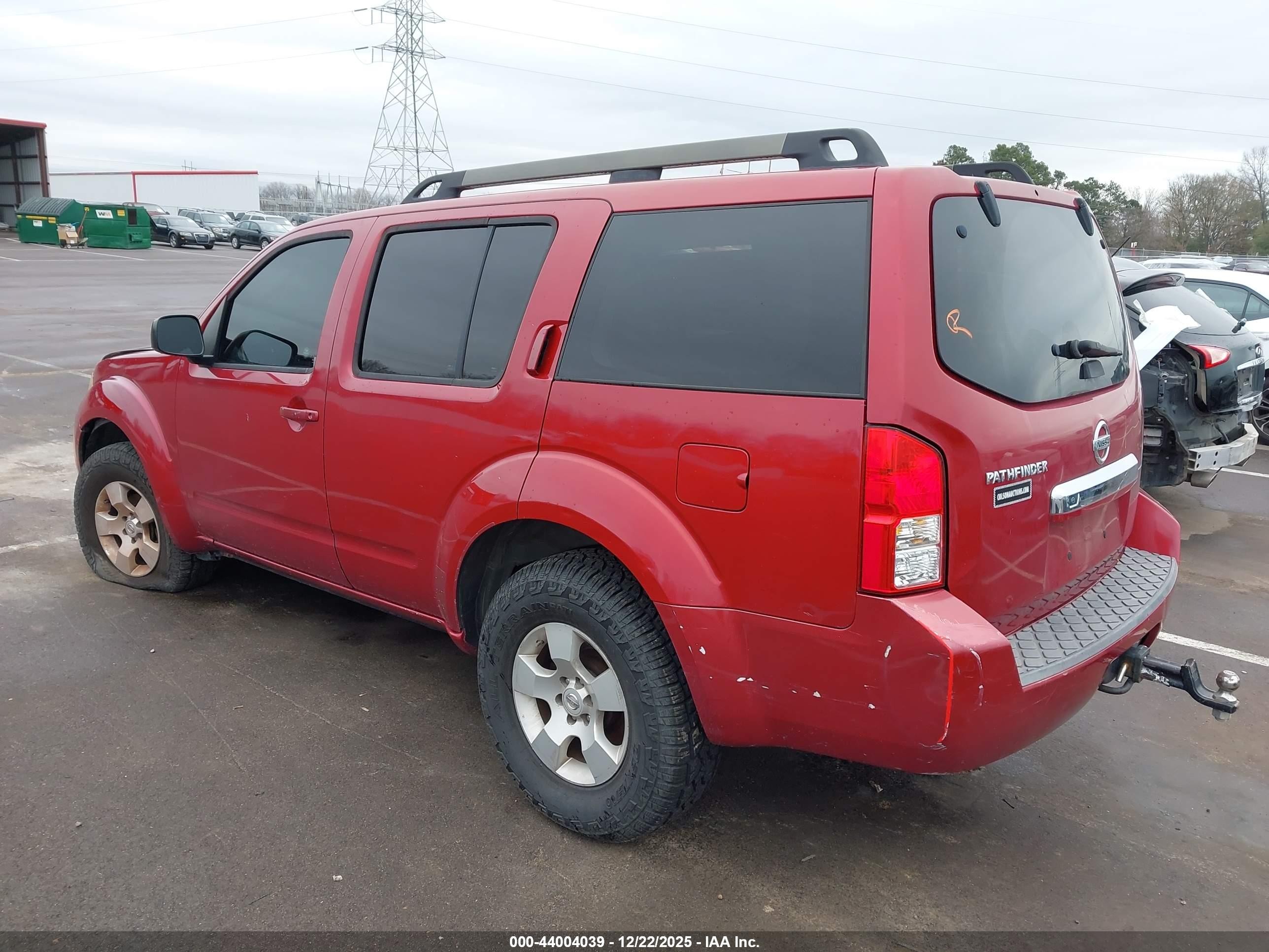 2012 Nissan Pathfinder S Red vin: 5N1AR1NN8CC608531