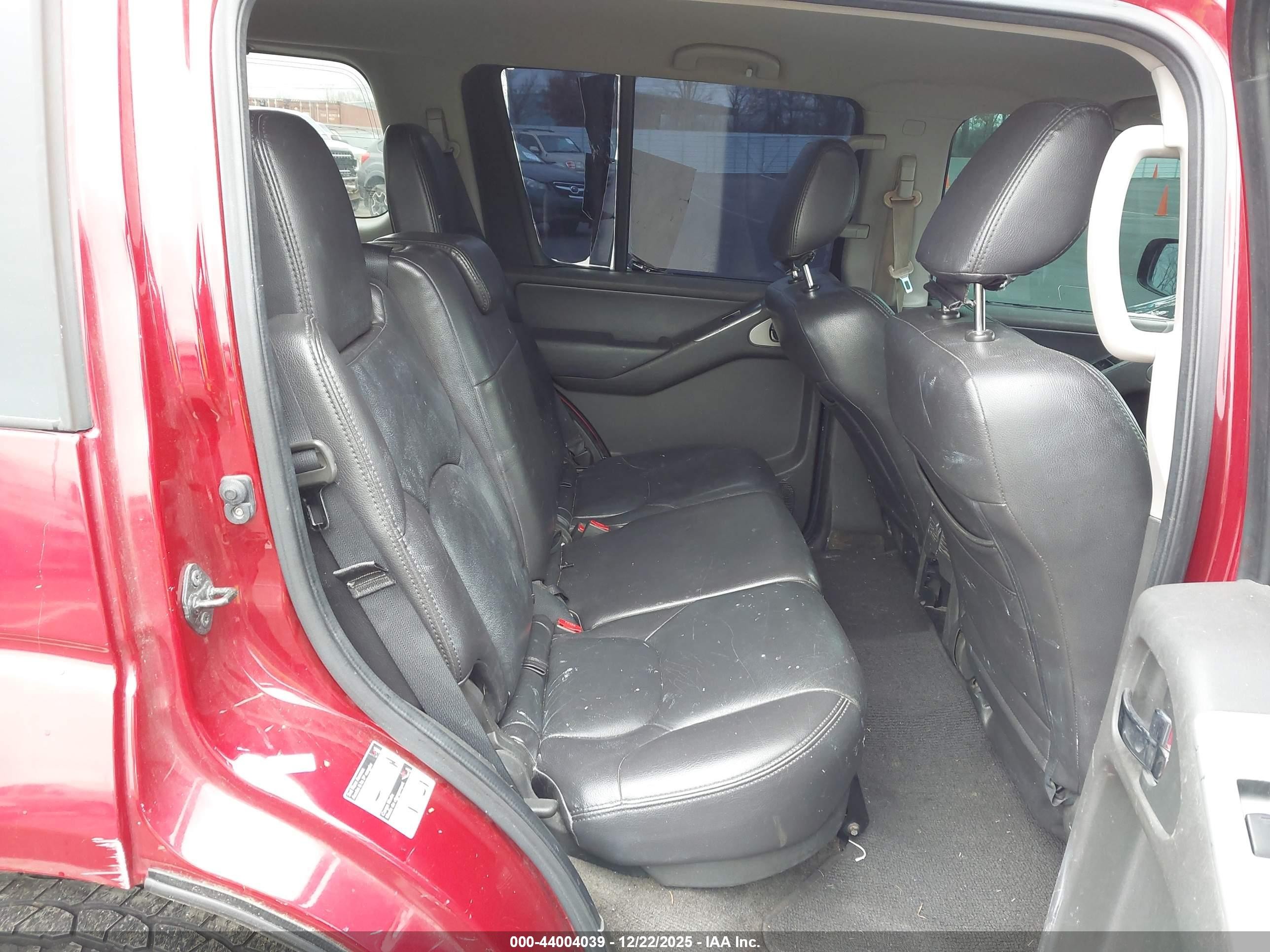 2012 Nissan Pathfinder S Red vin: 5N1AR1NN8CC608531