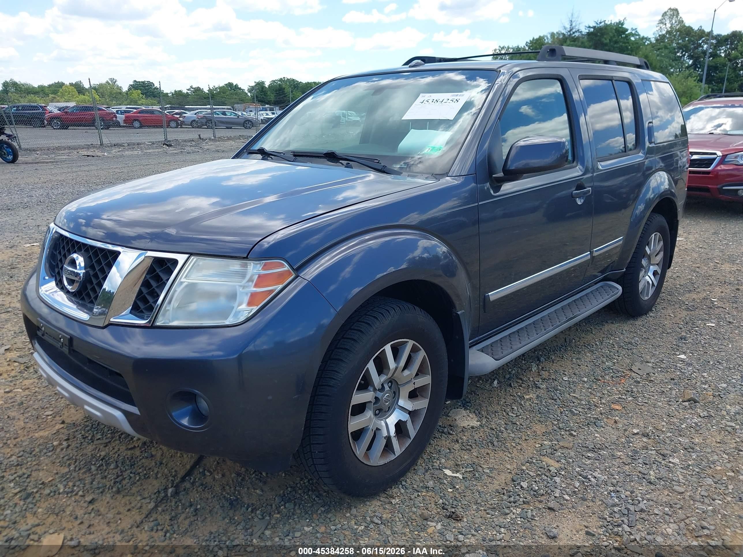 2012 Nissan Pathfinder Le Gray vin: 5N1AR1NN8CC640671