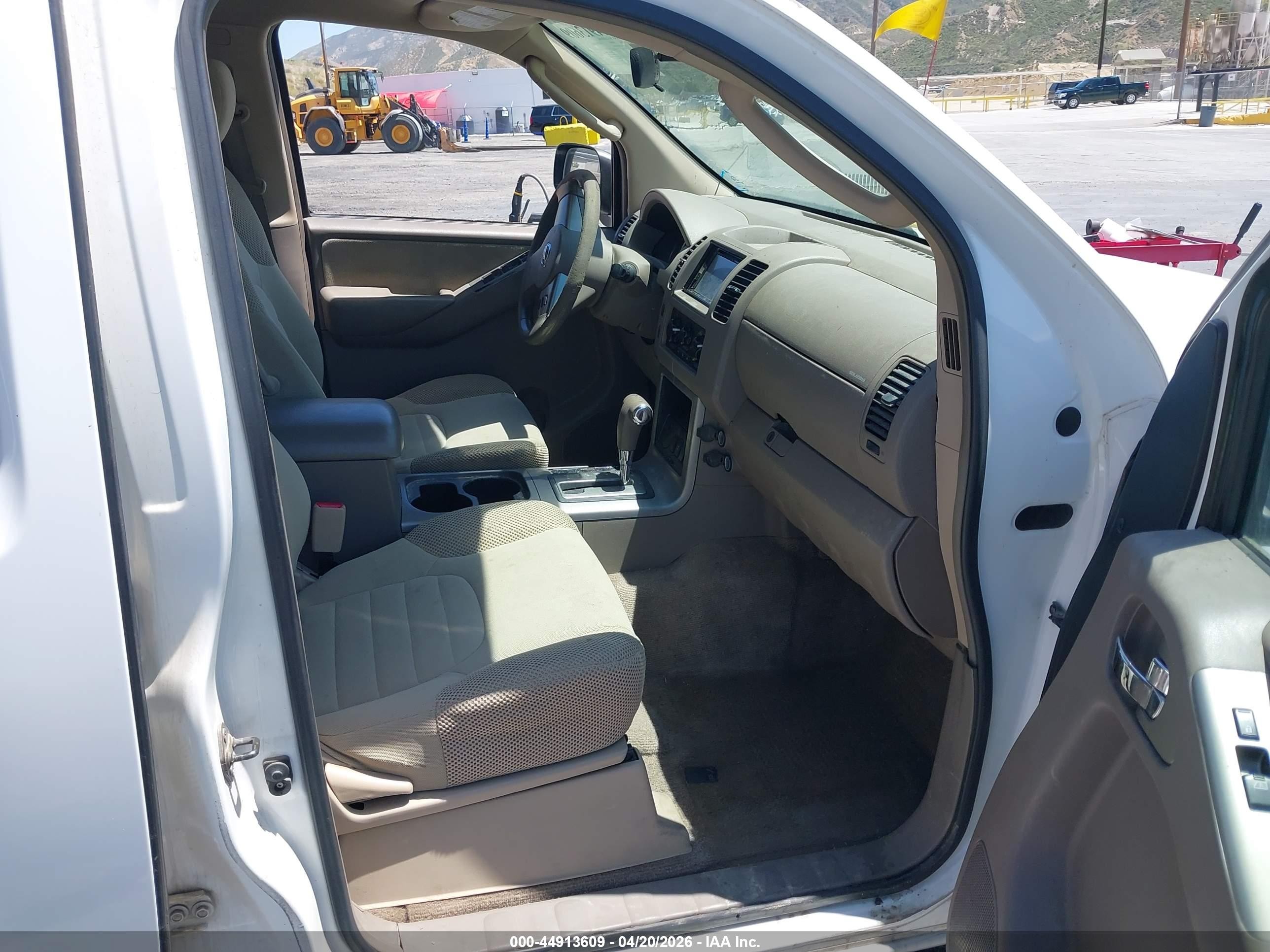 2010 Nissan Pathfinder S Fe+ White vin: 5N1AR1NN9AC624427