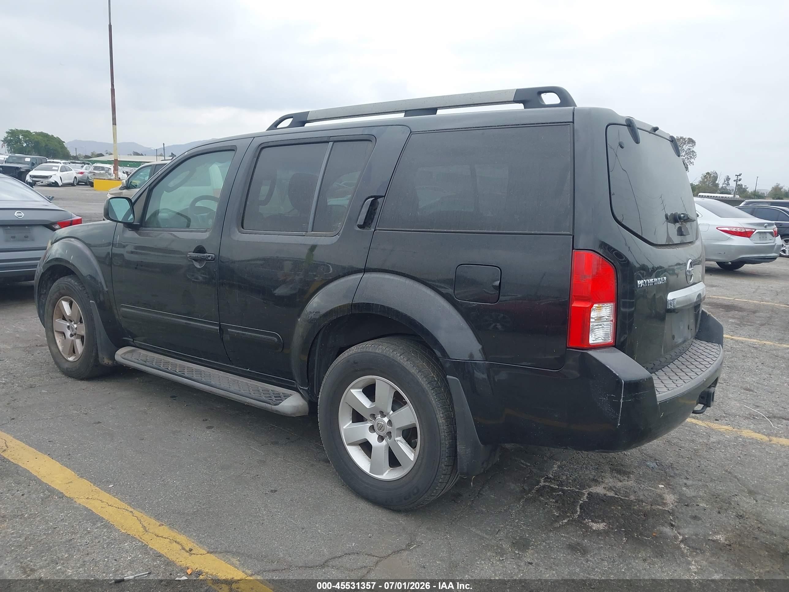 2011 Nissan Pathfinder Sv Black vin: 5N1AR1NN9BC615180