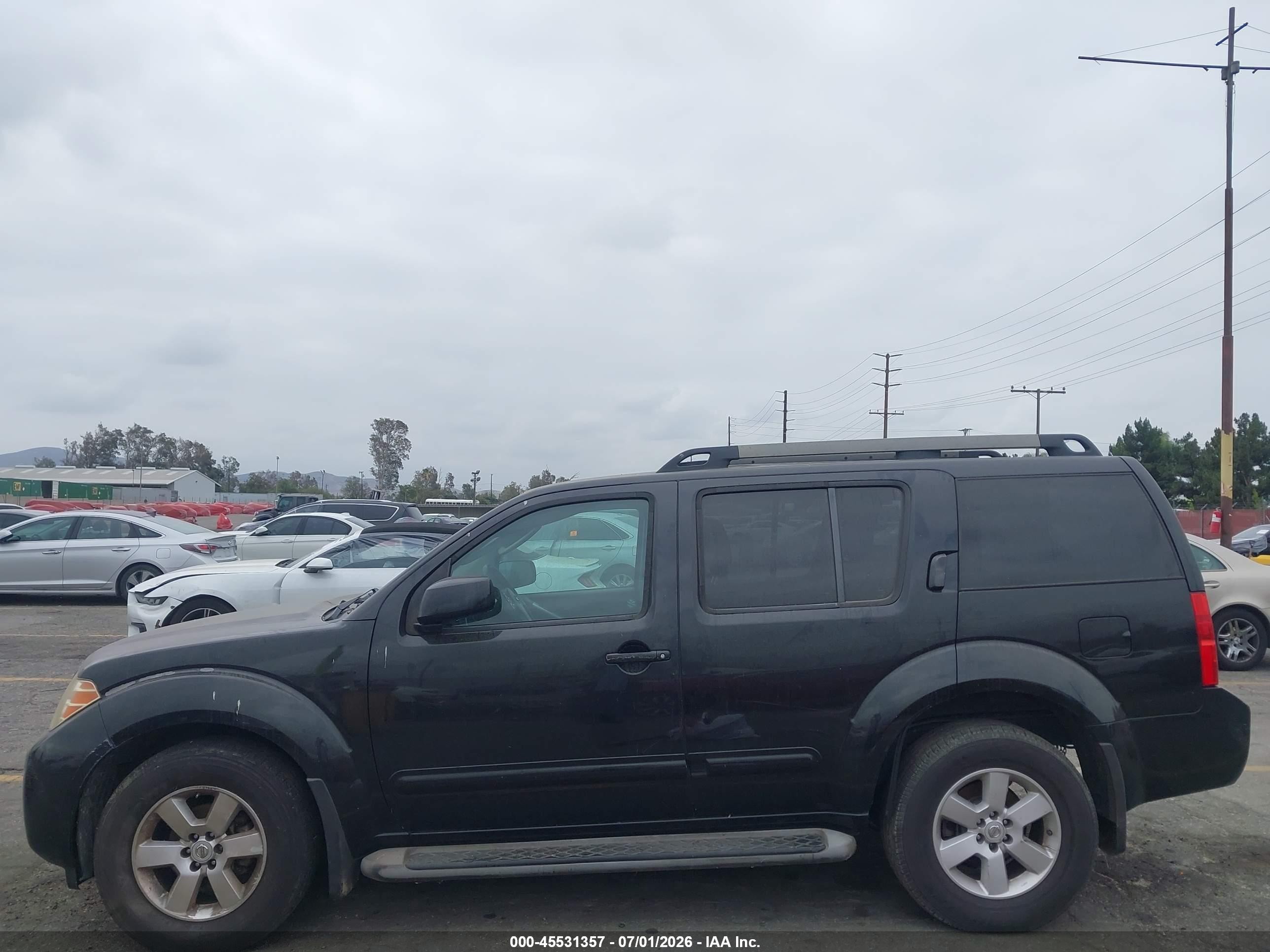 2011 Nissan Pathfinder Sv Black vin: 5N1AR1NN9BC615180