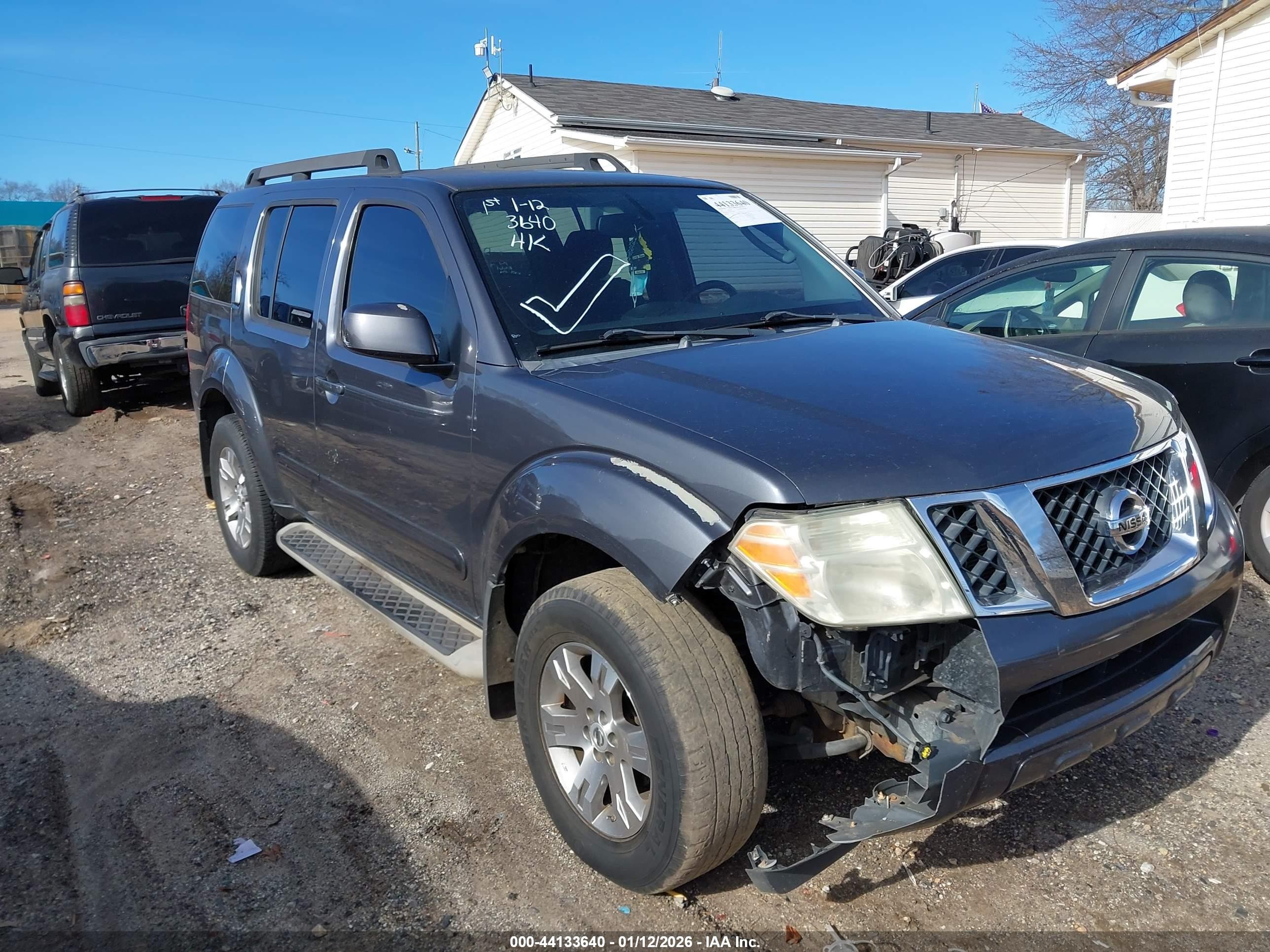 2012 Nissan Pathfinder Sv Серый vin: 5N1AR1NN9CC610417