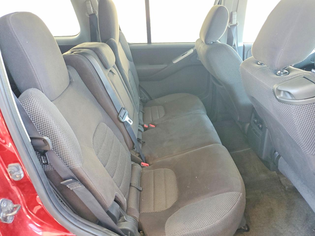 2012 Nissan Pathfinder S Red vin: 5N1AR1NN9CC612362