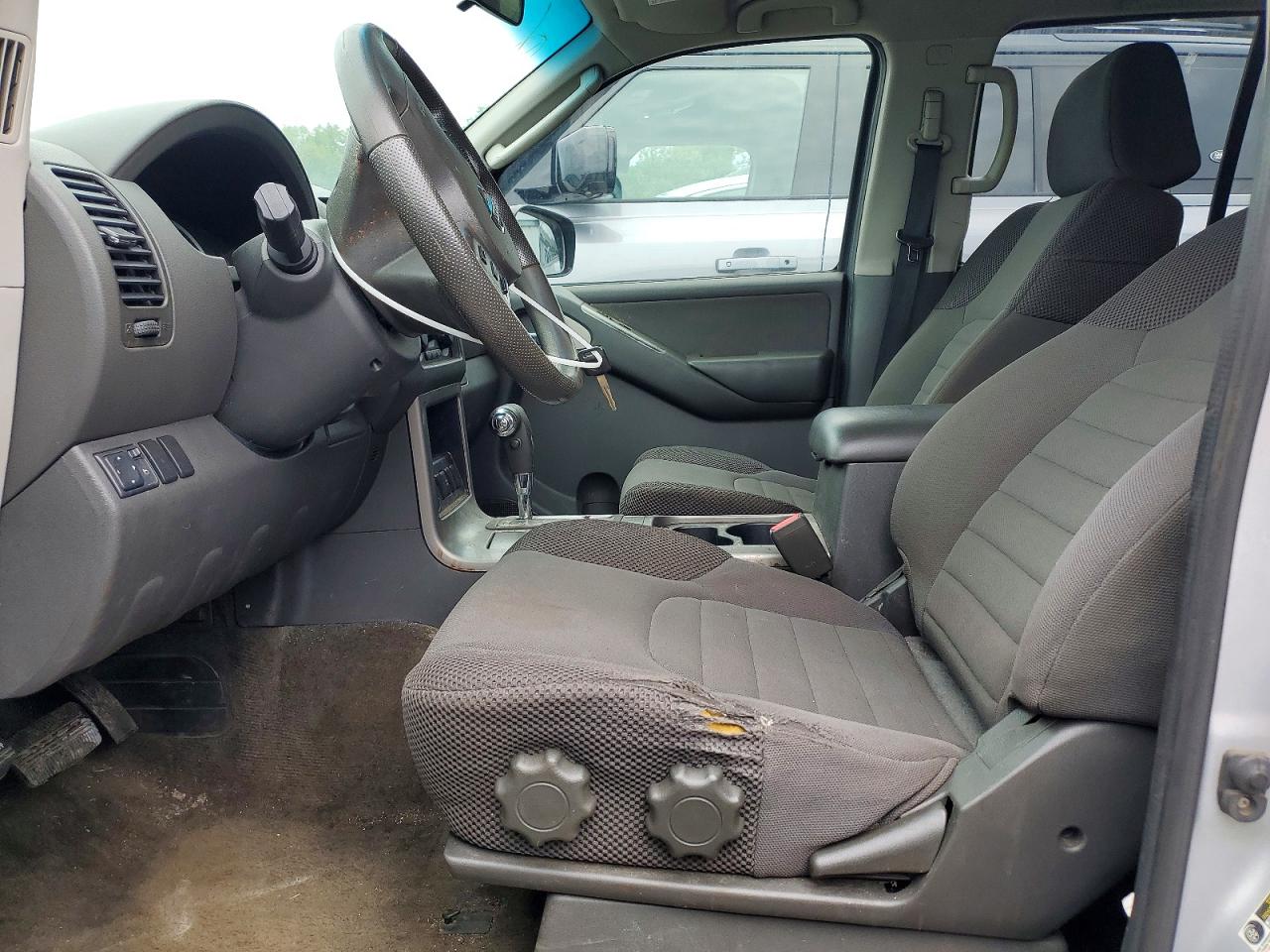 2011 Nissan Pathfinder S Silver vin: 5N1AR1NNXBC603572