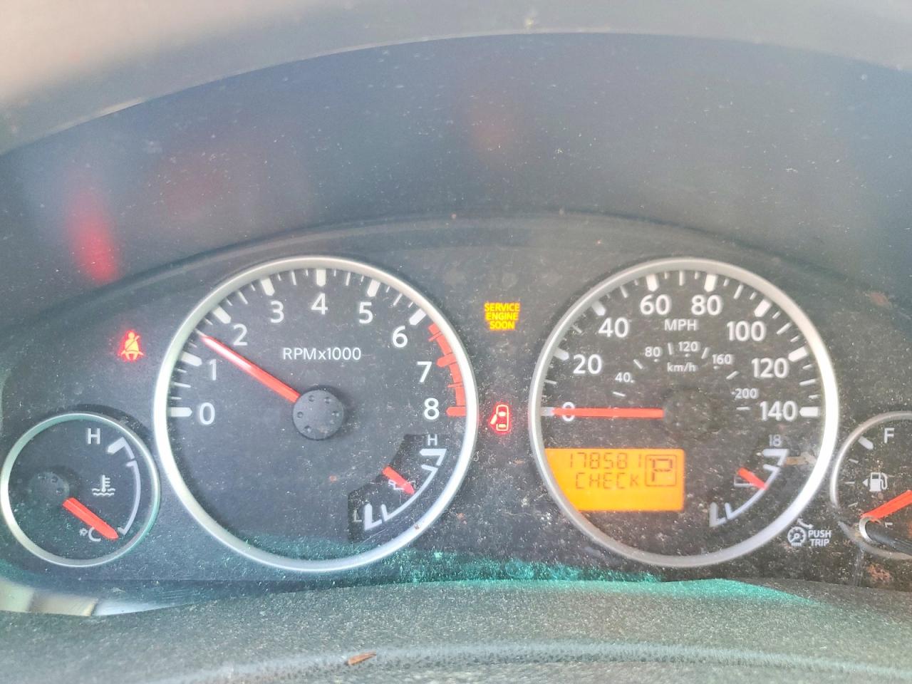 2011 Nissan Pathfinder S Silver vin: 5N1AR1NNXBC603572