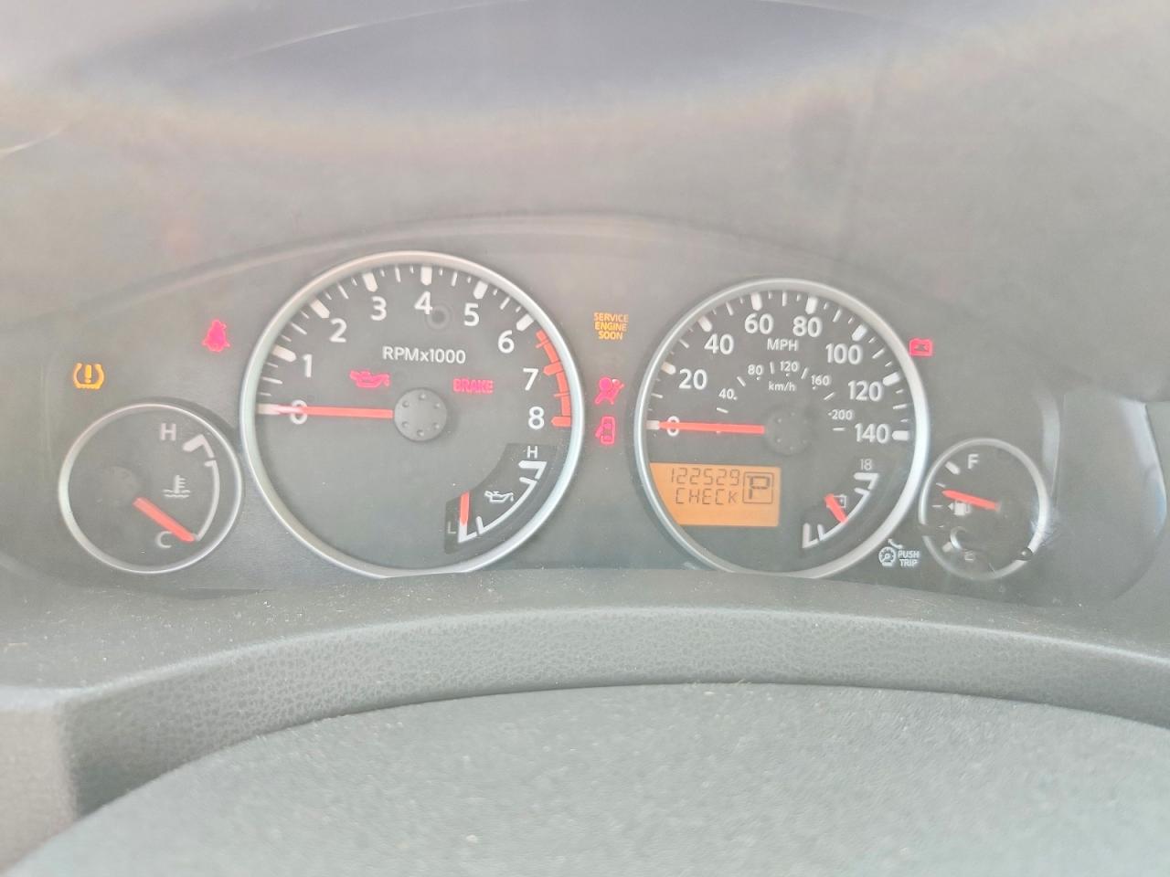 2011 Nissan Pathfinder S Red vin: 5N1AR1NNXBC604169