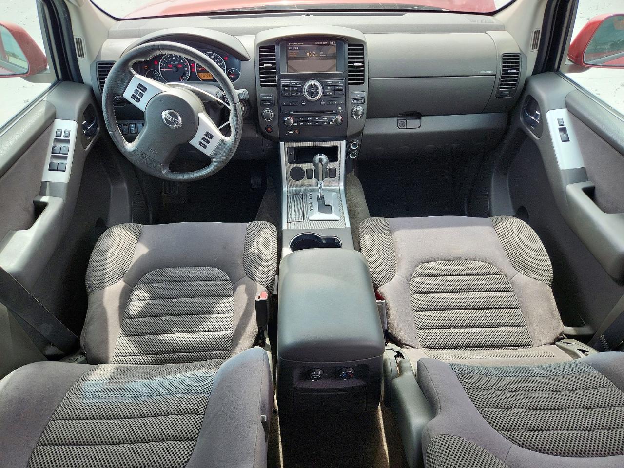 2011 Nissan Pathfinder S Red vin: 5N1AR1NNXBC604169