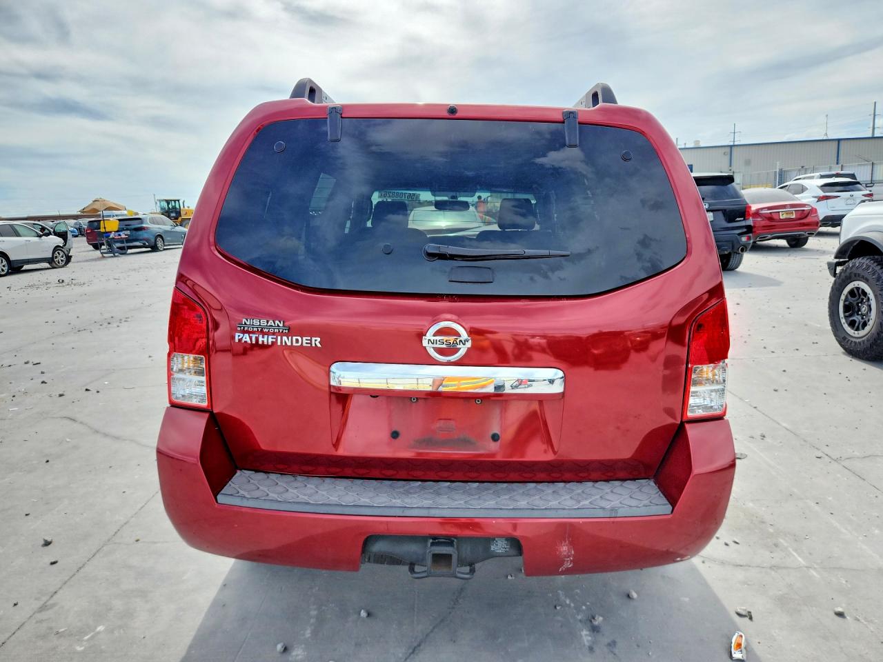 2011 Nissan Pathfinder S Red vin: 5N1AR1NNXBC604169