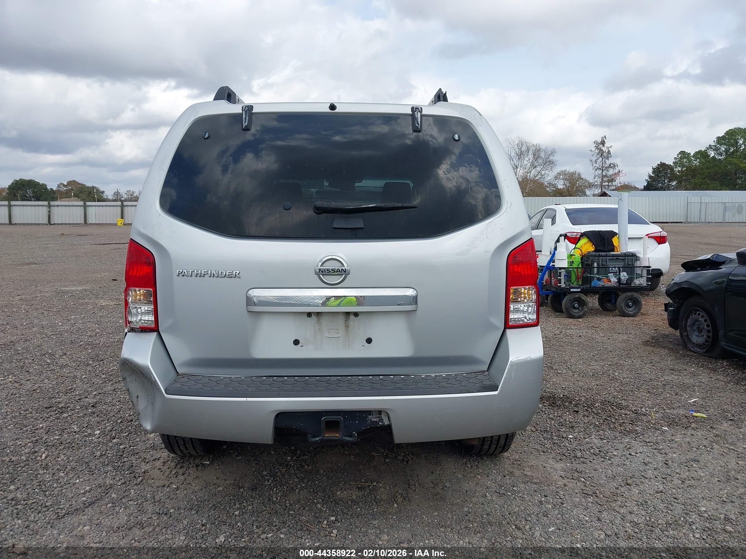 2011 Nissan Pathfinder S Серебряный vin: 5N1AR1NNXBC611784