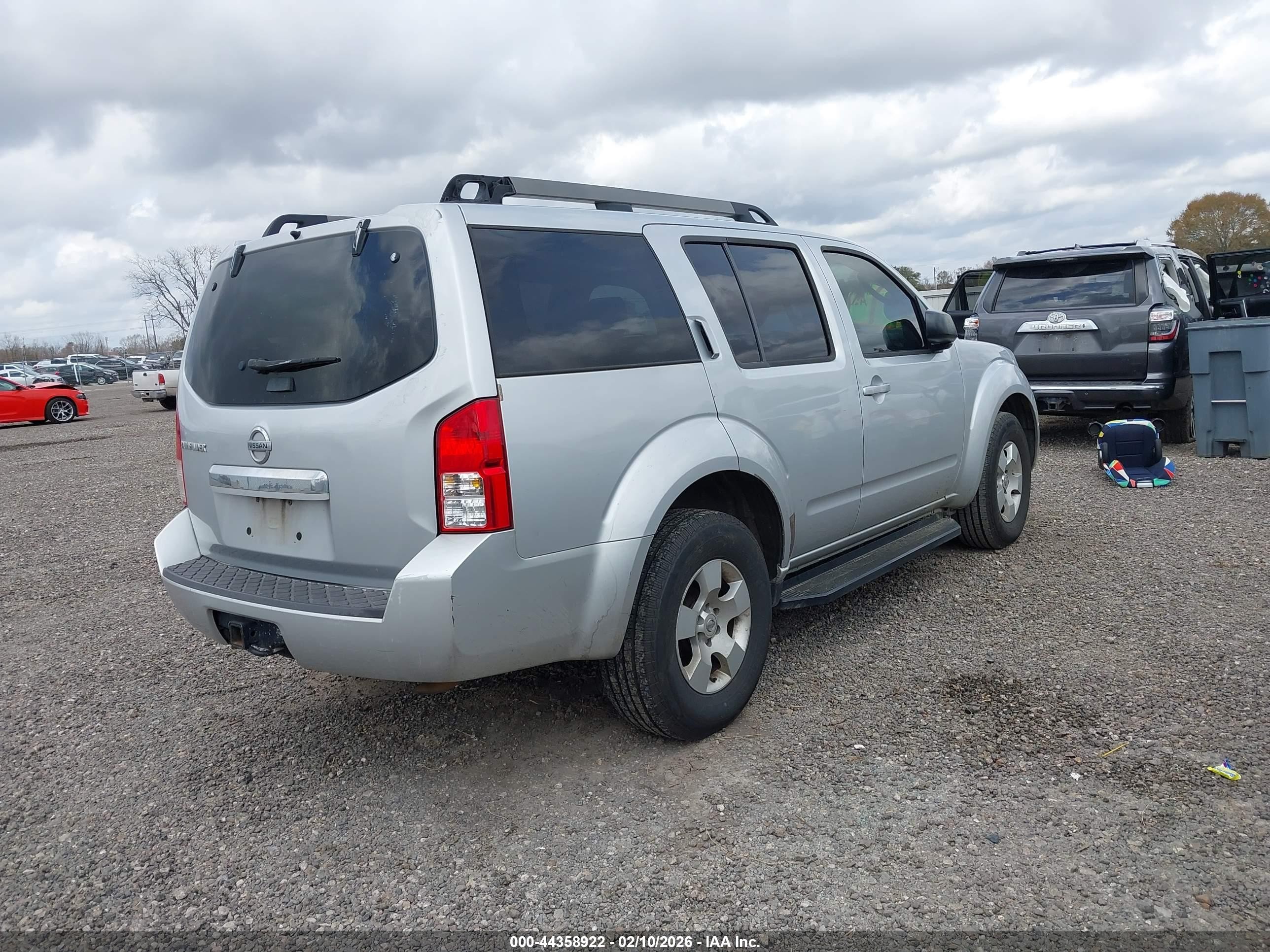 2011 Nissan Pathfinder S Серебряный vin: 5N1AR1NNXBC611784