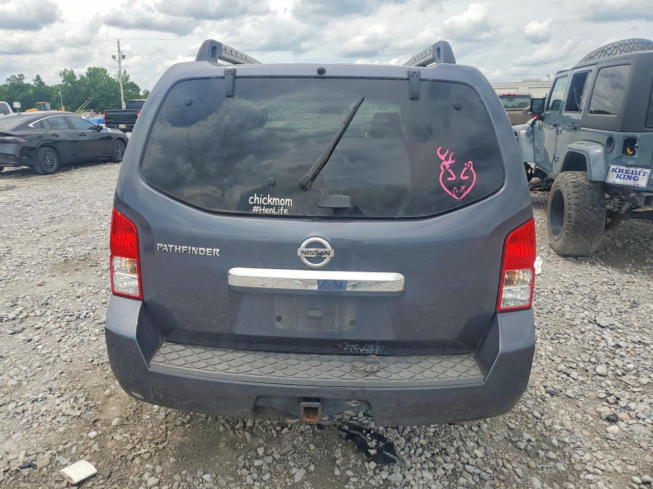 2011 Nissan Pathfinder S Charcoal vin: 5N1AR1NNXBC624356
