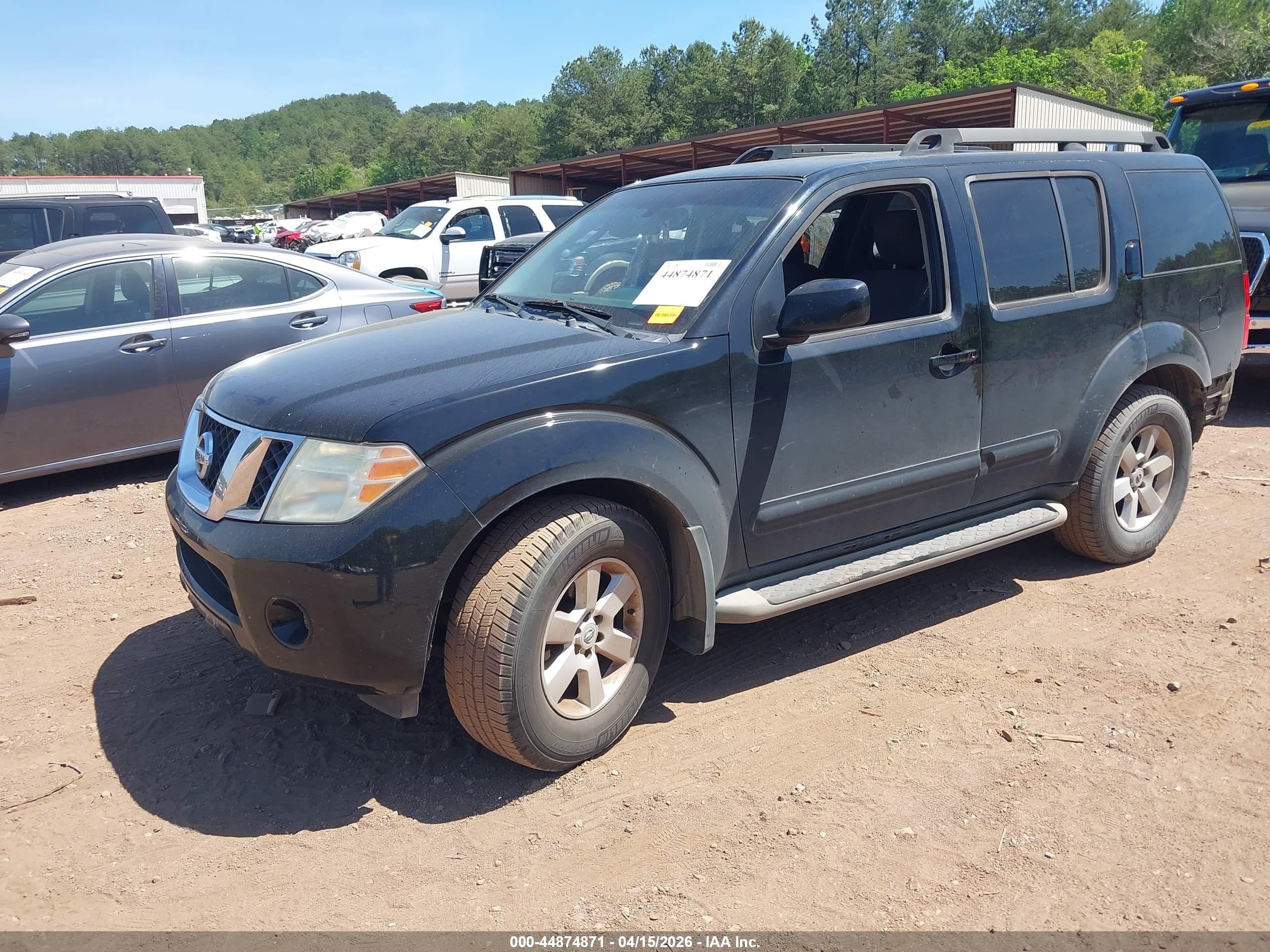 2011 Nissan Pathfinder Sv Black vin: 5N1AR1NNXBC632229