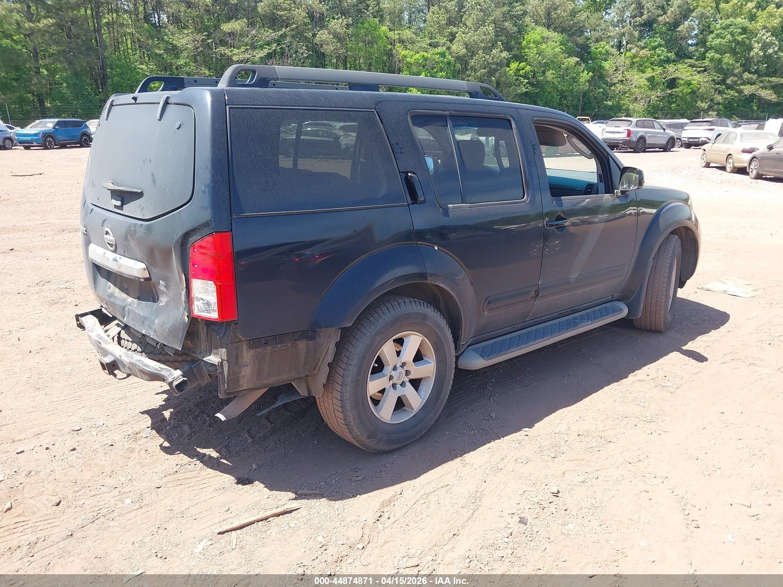 2011 Nissan Pathfinder Sv Black vin: 5N1AR1NNXBC632229