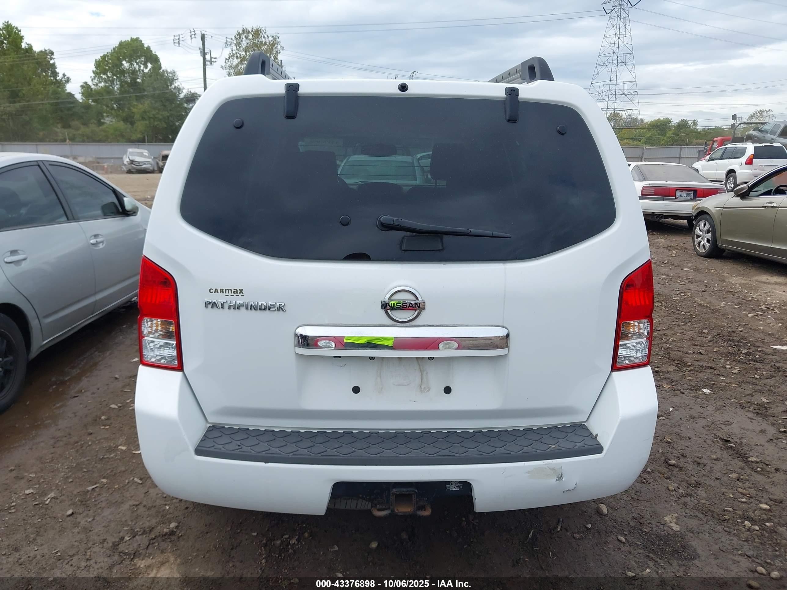 2012 Nissan Pathfinder Sv White vin: 5N1AR1NNXCC612631